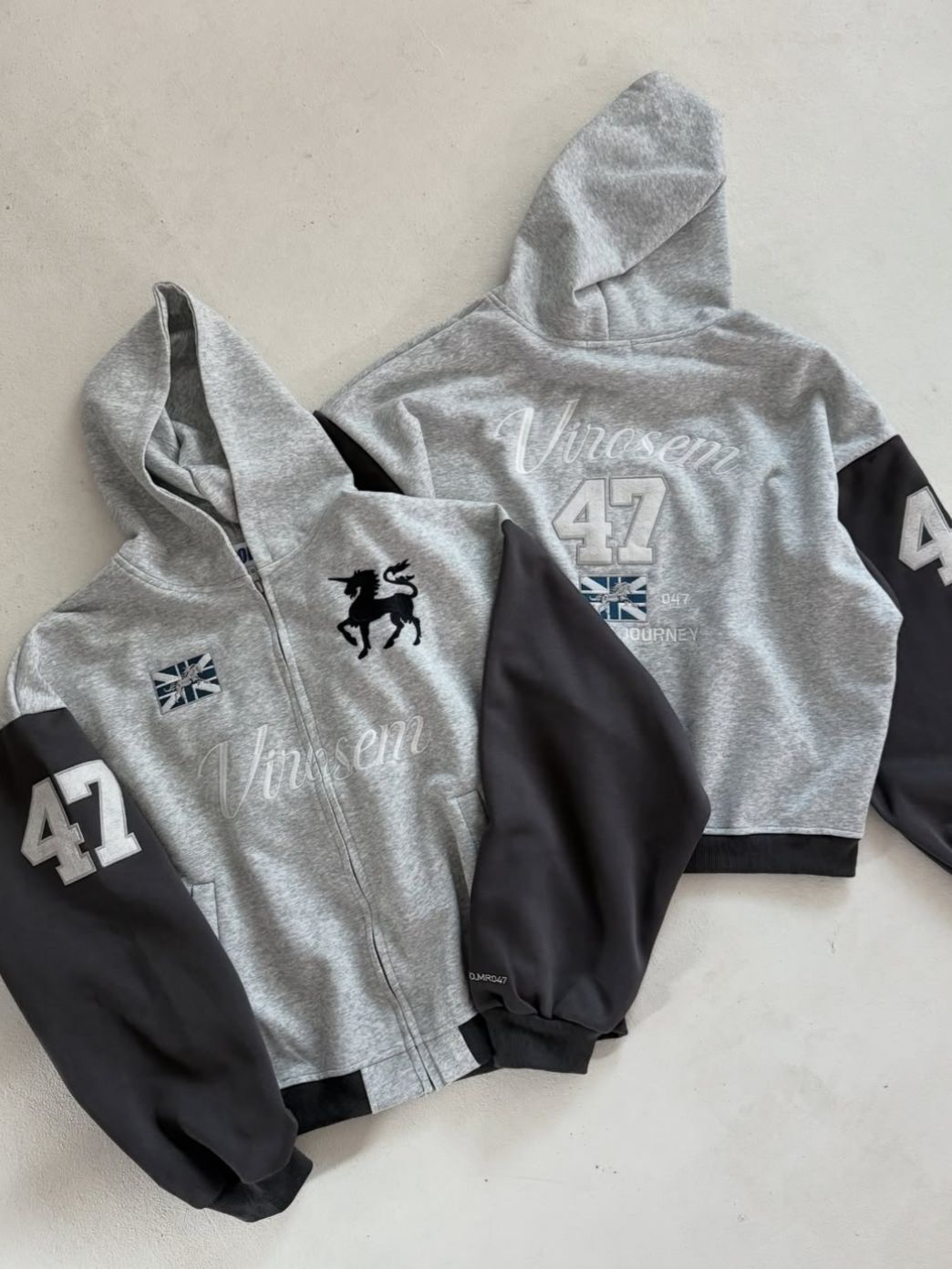 拼色英文字連帽拉鍊外套 VOLT-106JK