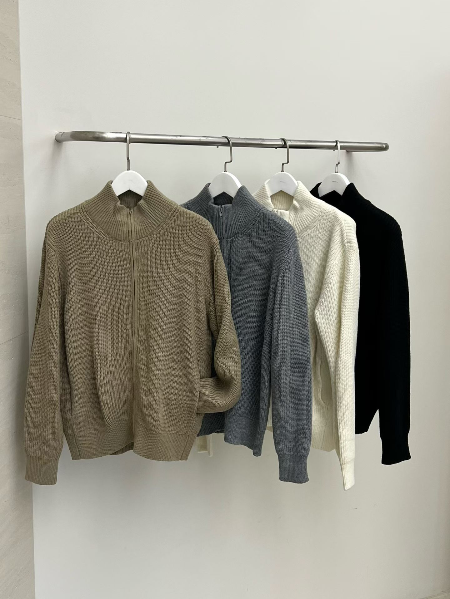 高領暗直紋拉鍊針織外套 PULSE-175JK