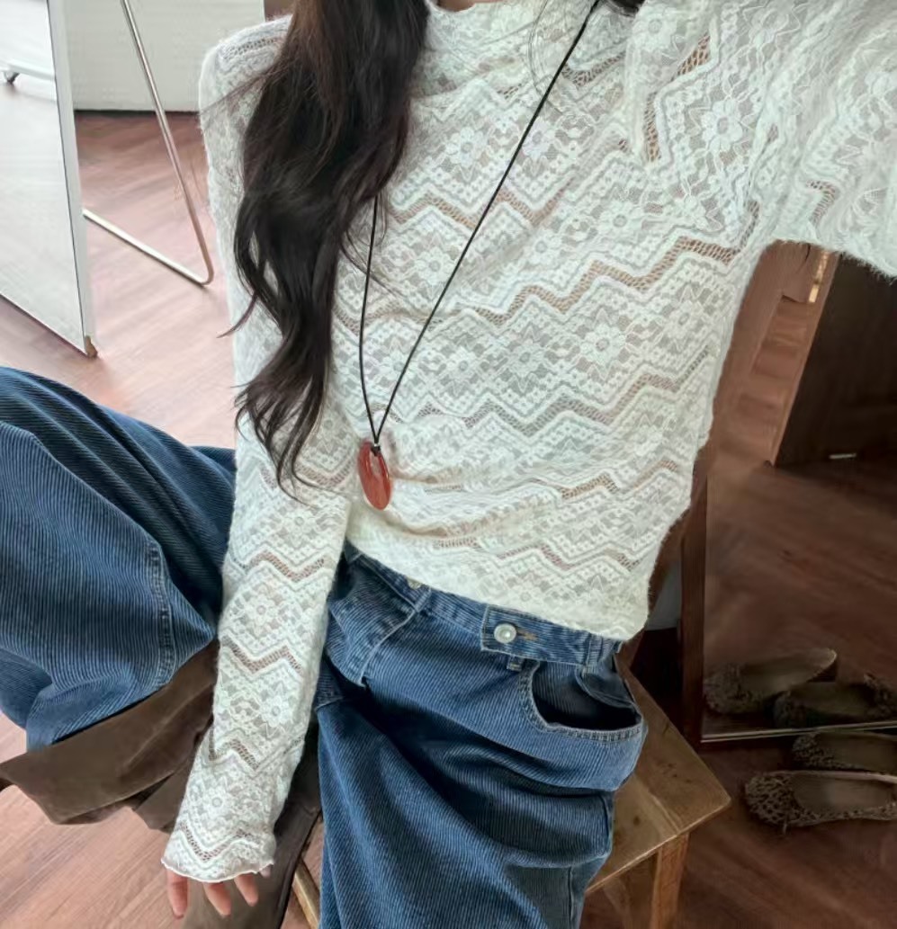 鋸齒蕾絲高領內搭