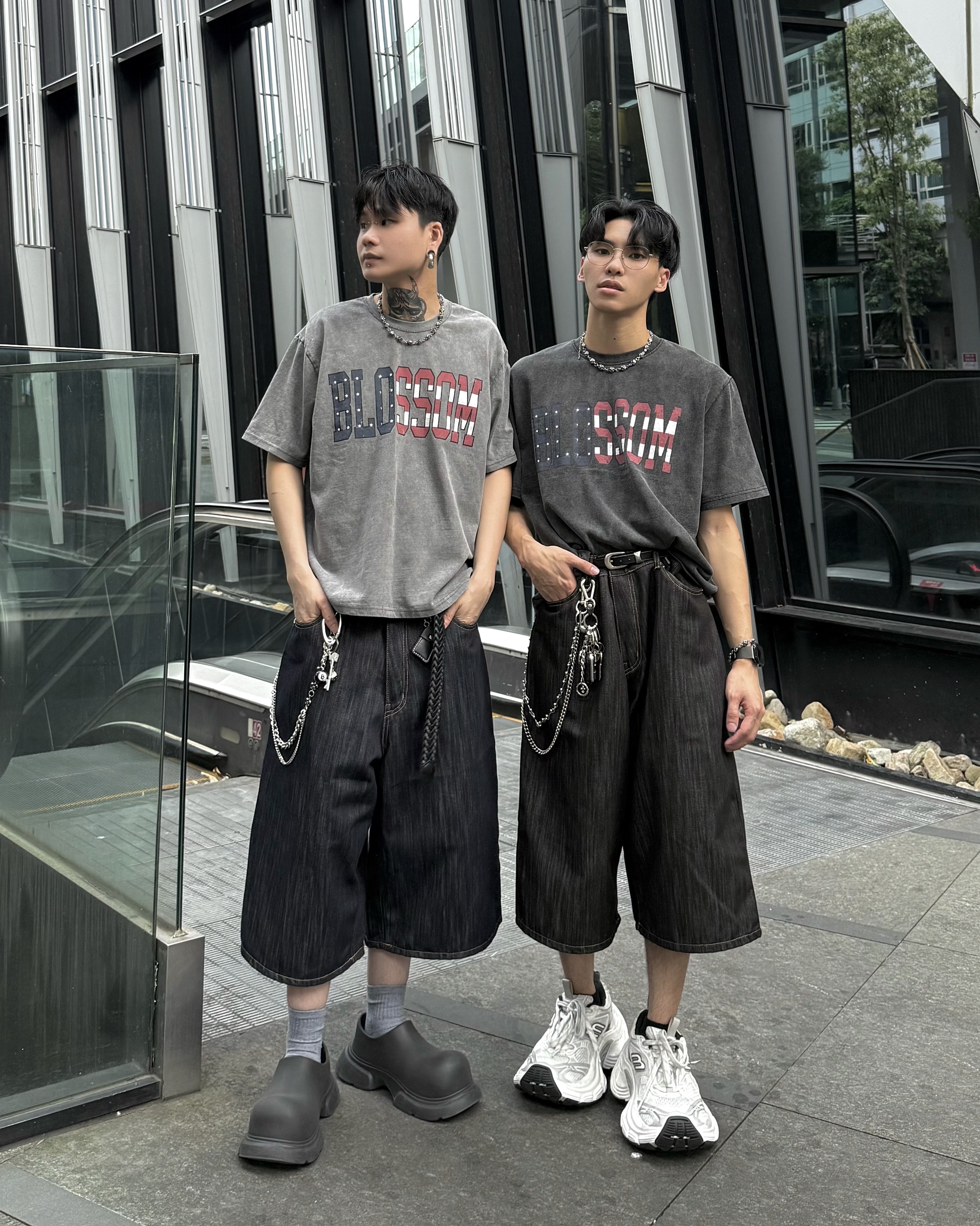 𝐇·𝐓·𝐒 韓國 BLOSSOM 美式字母 BOXY 寬短 水洗 渲染 短袖