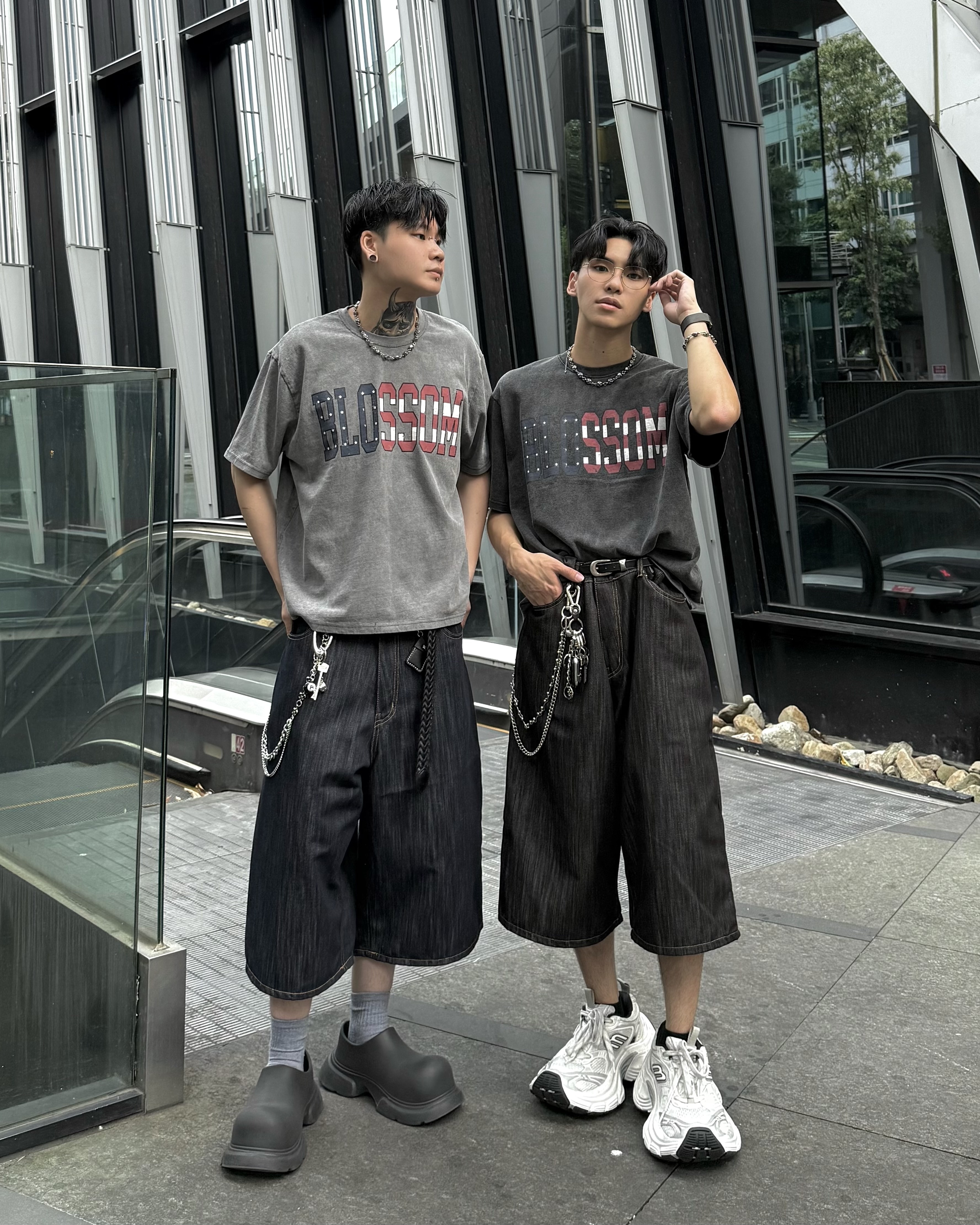 𝐇·𝐓·𝐒 韓國 BLOSSOM 美式字母 BOXY 寬短 水洗 渲染 短袖