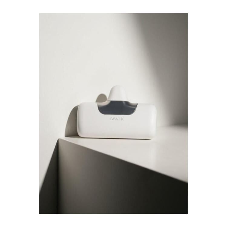 【iWALK】第六代 口袋行動電源 羽白