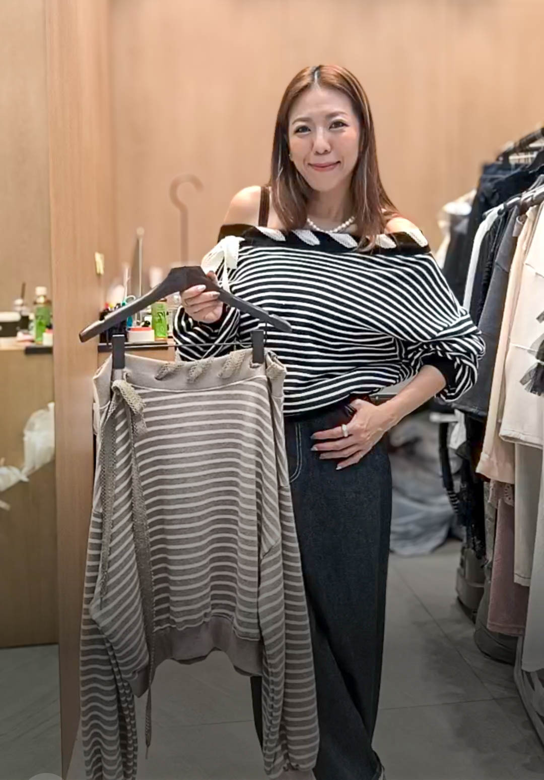 🥰K8809  ▶️條紋一字領上衣 👉B:126cm L:55cm