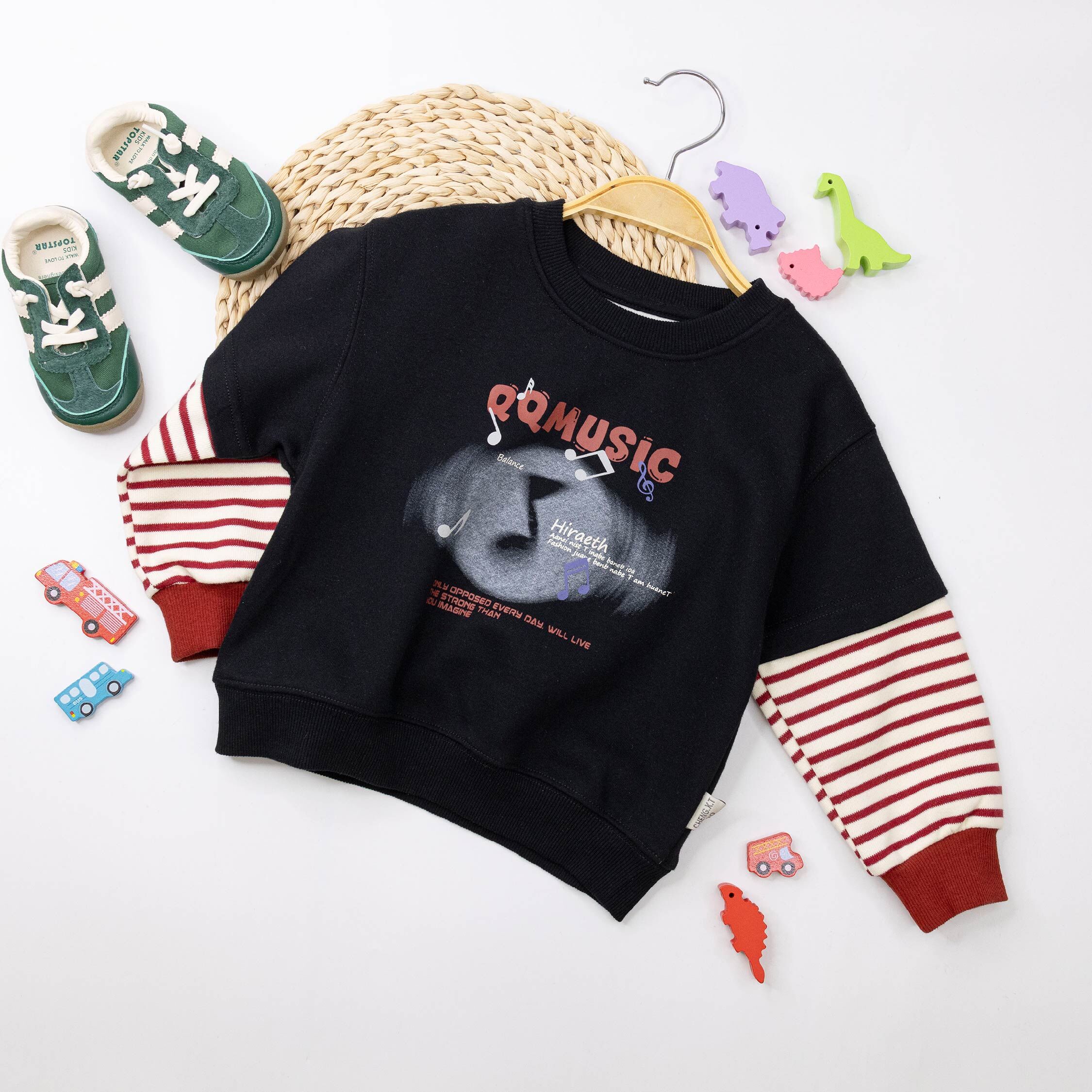 【H55390】潮流DJ音樂條紋拼接袖上衣