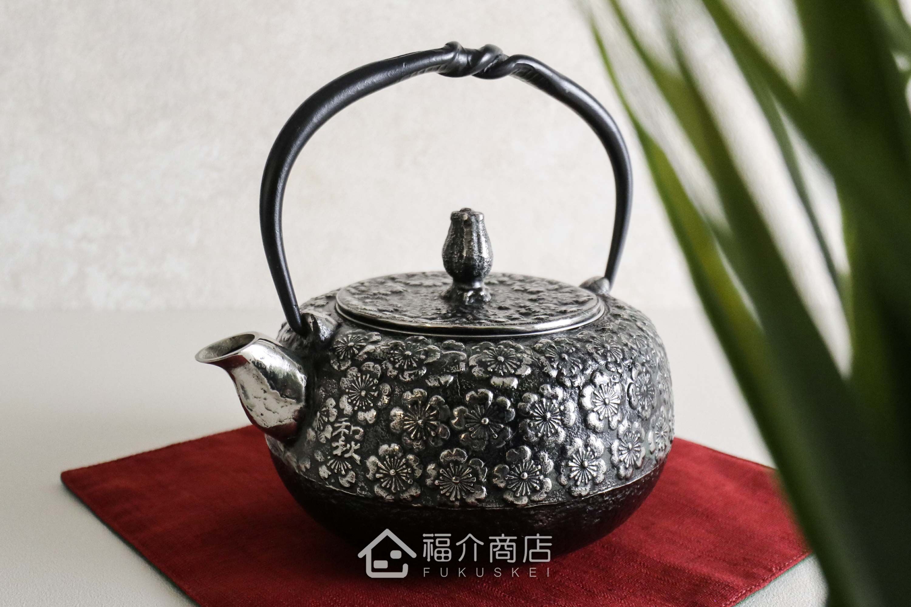 煮水泡茶用的砂鐵茶壺