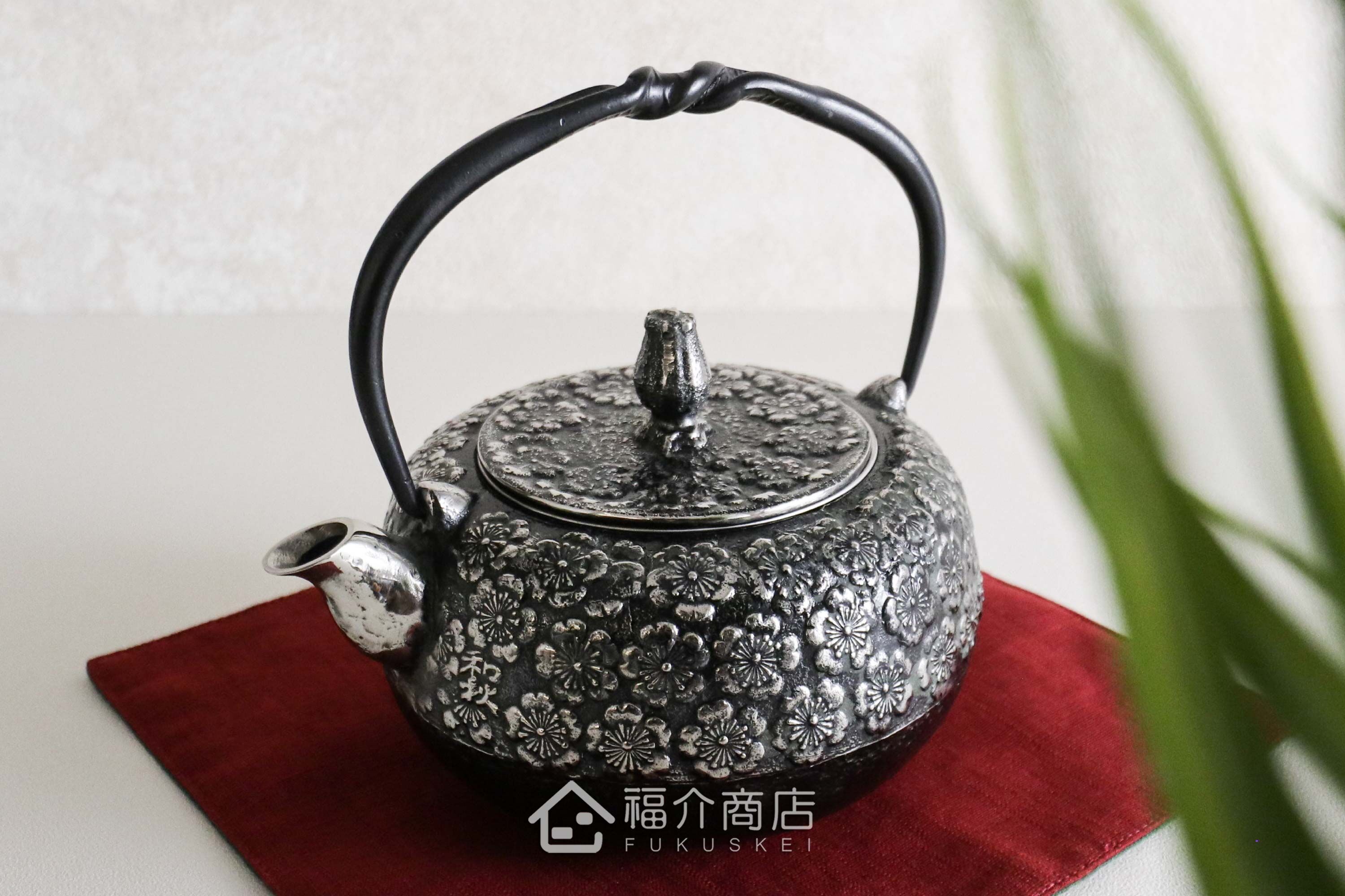 煮水泡茶用的砂鐵茶壺