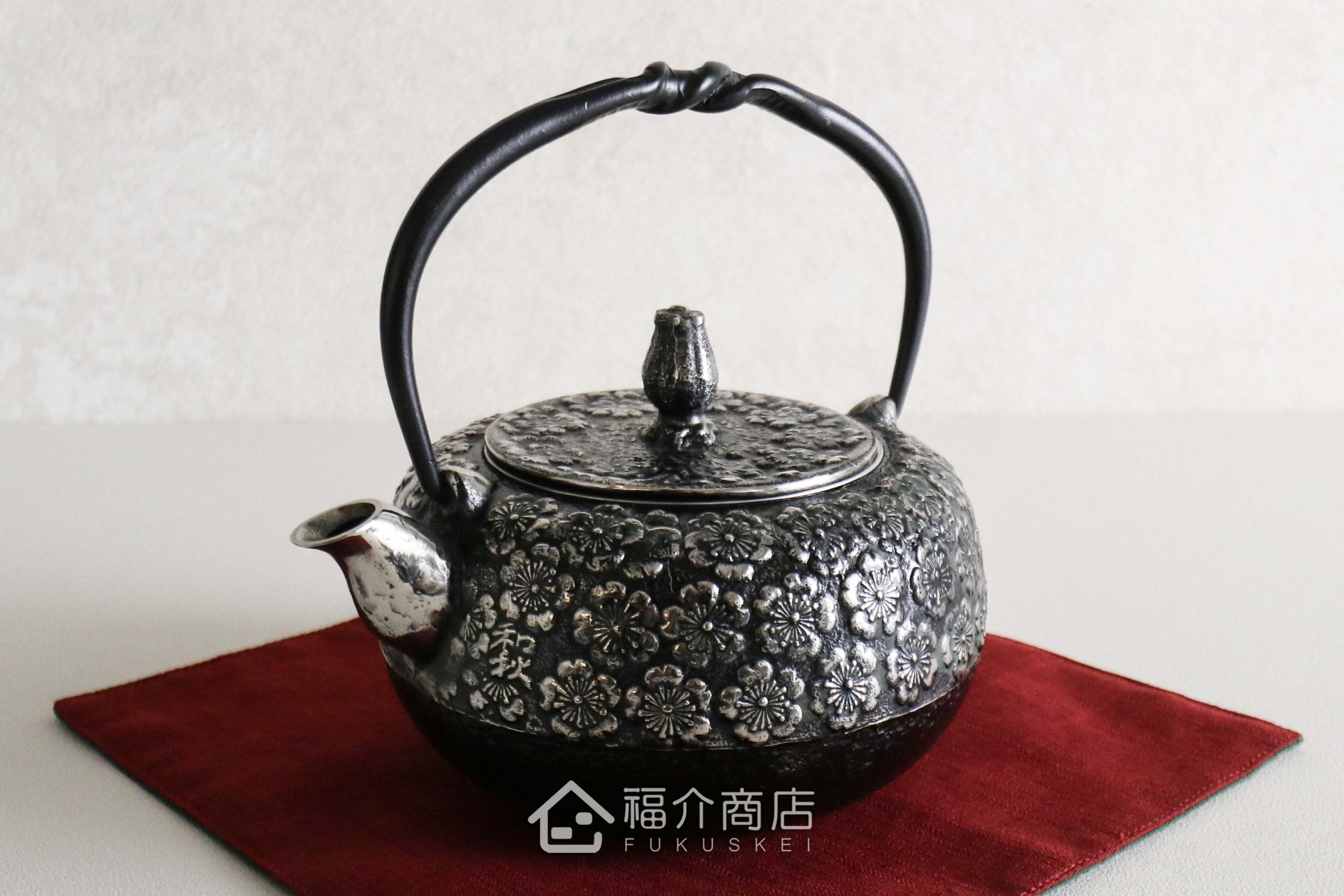 煮水泡茶用的砂鐵茶壺