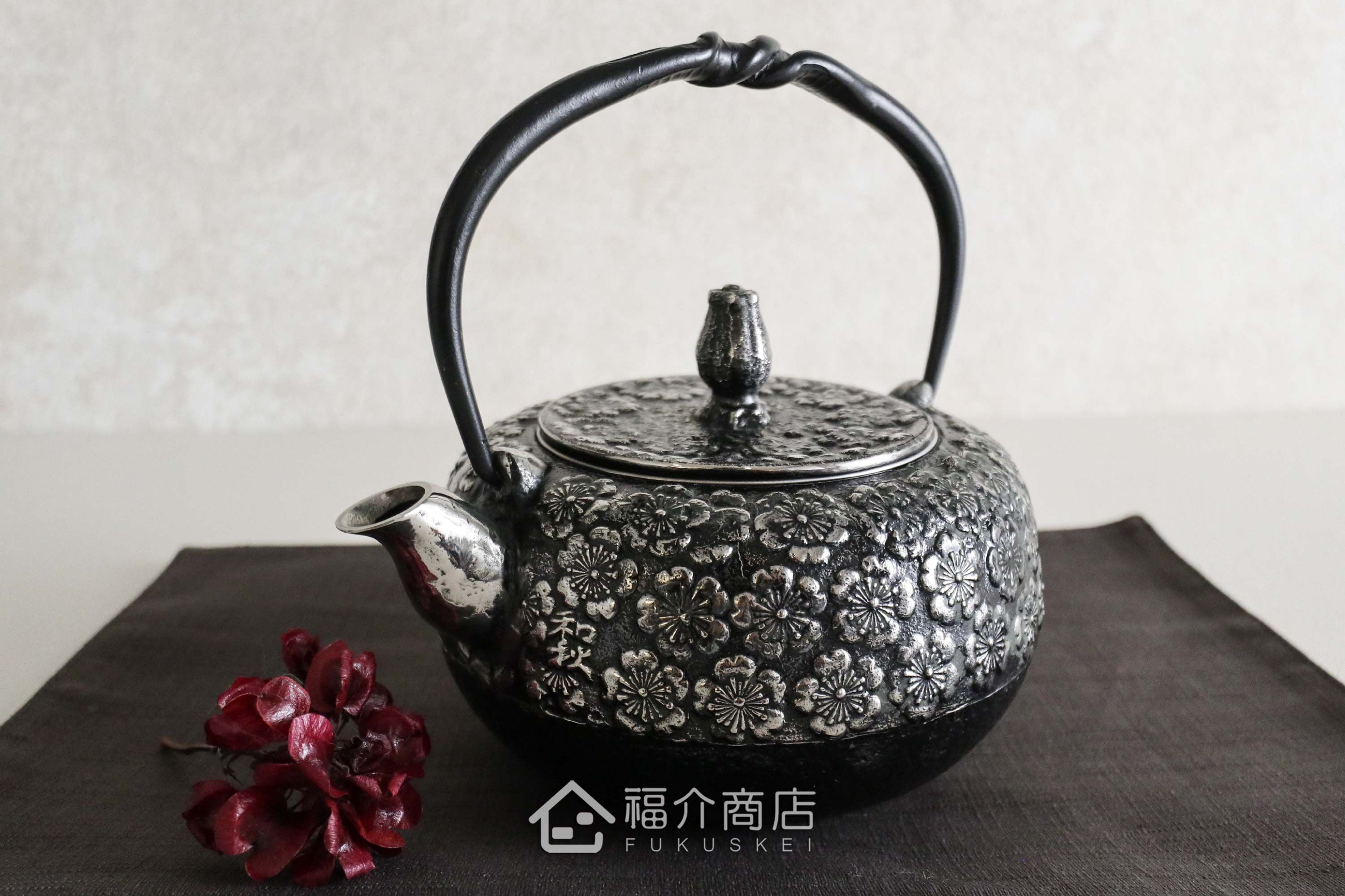 煮水泡茶用的砂鐵茶壺