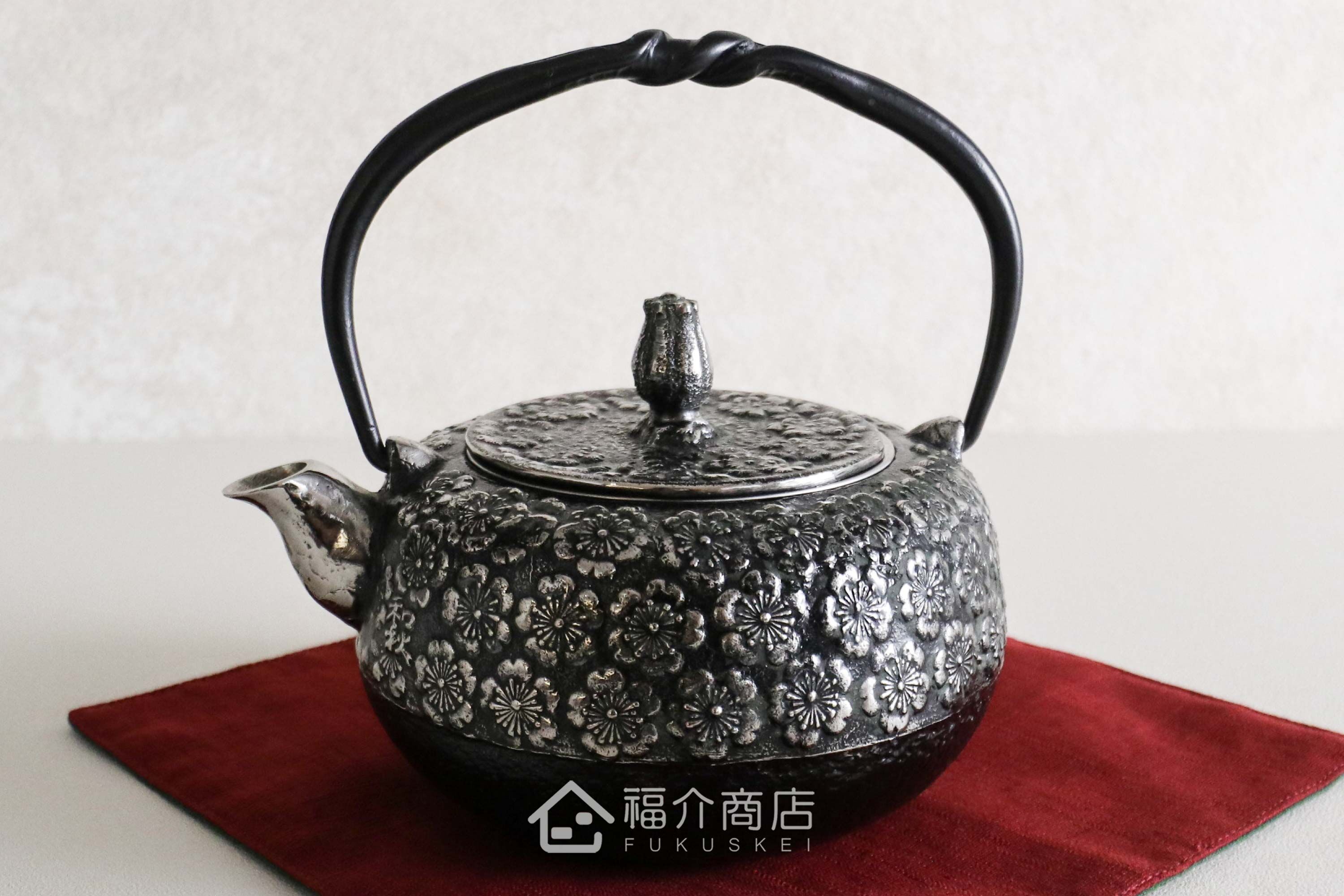 煮水泡茶用的砂鐵茶壺