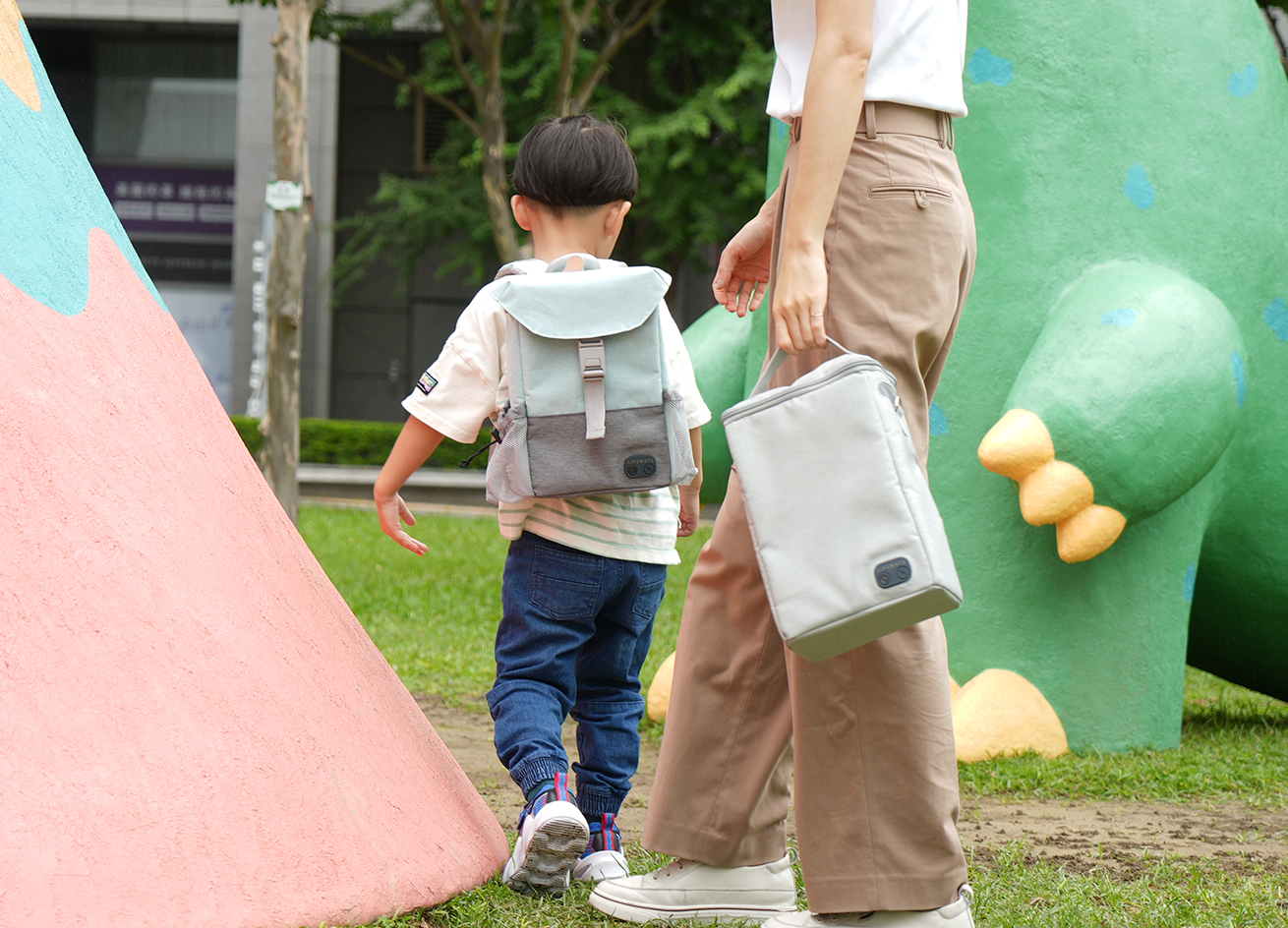 外出旅行必備 內層防水兒童包包