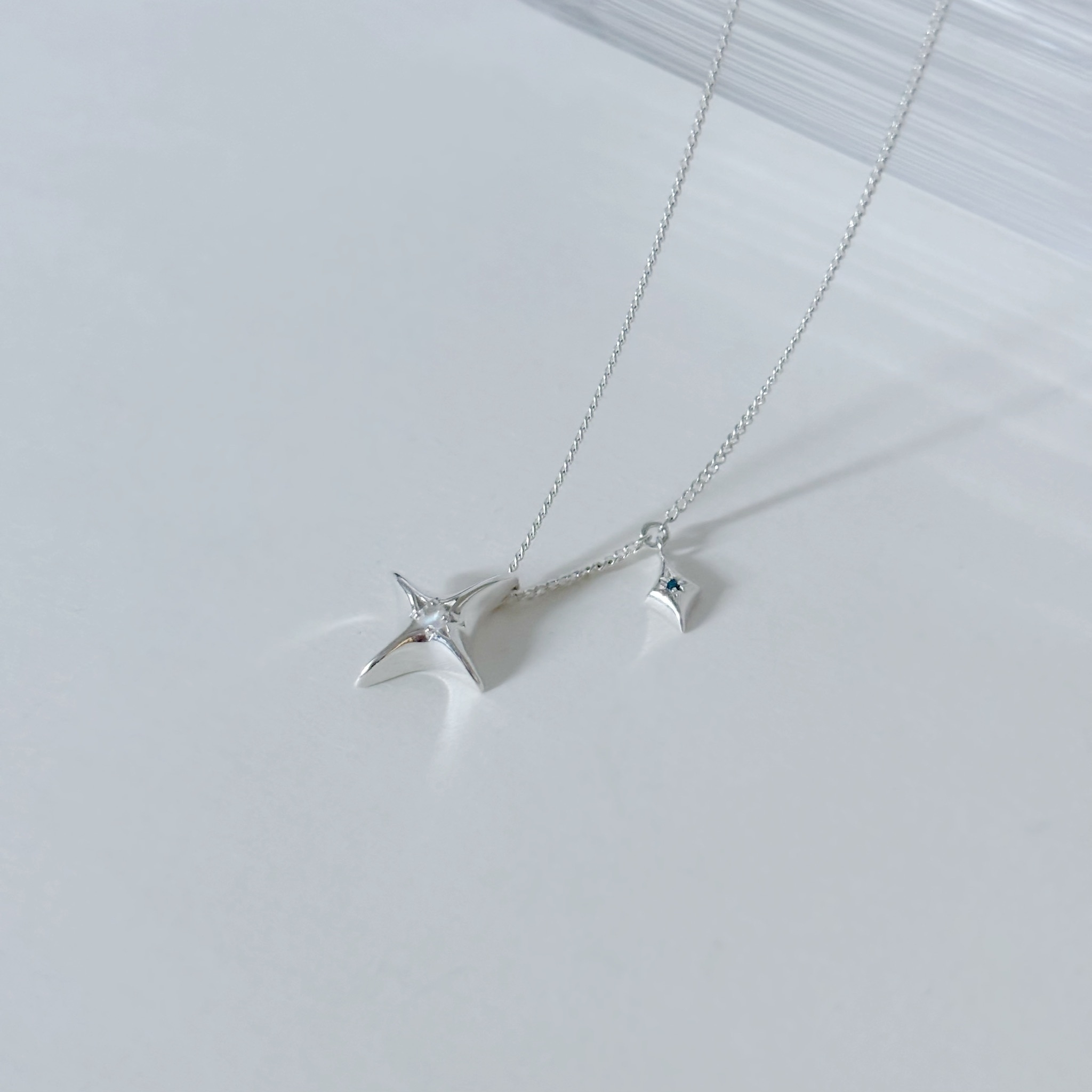 Aster月光石藍鑽項鍊