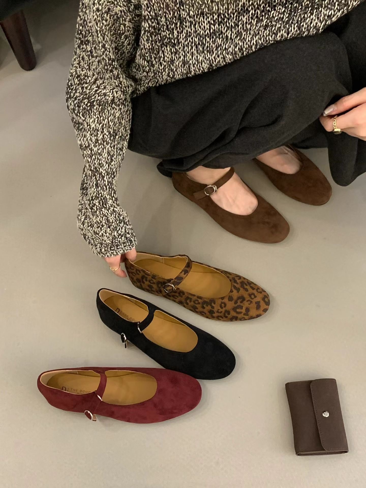 淺口顯瘦絨面瑪莉珍