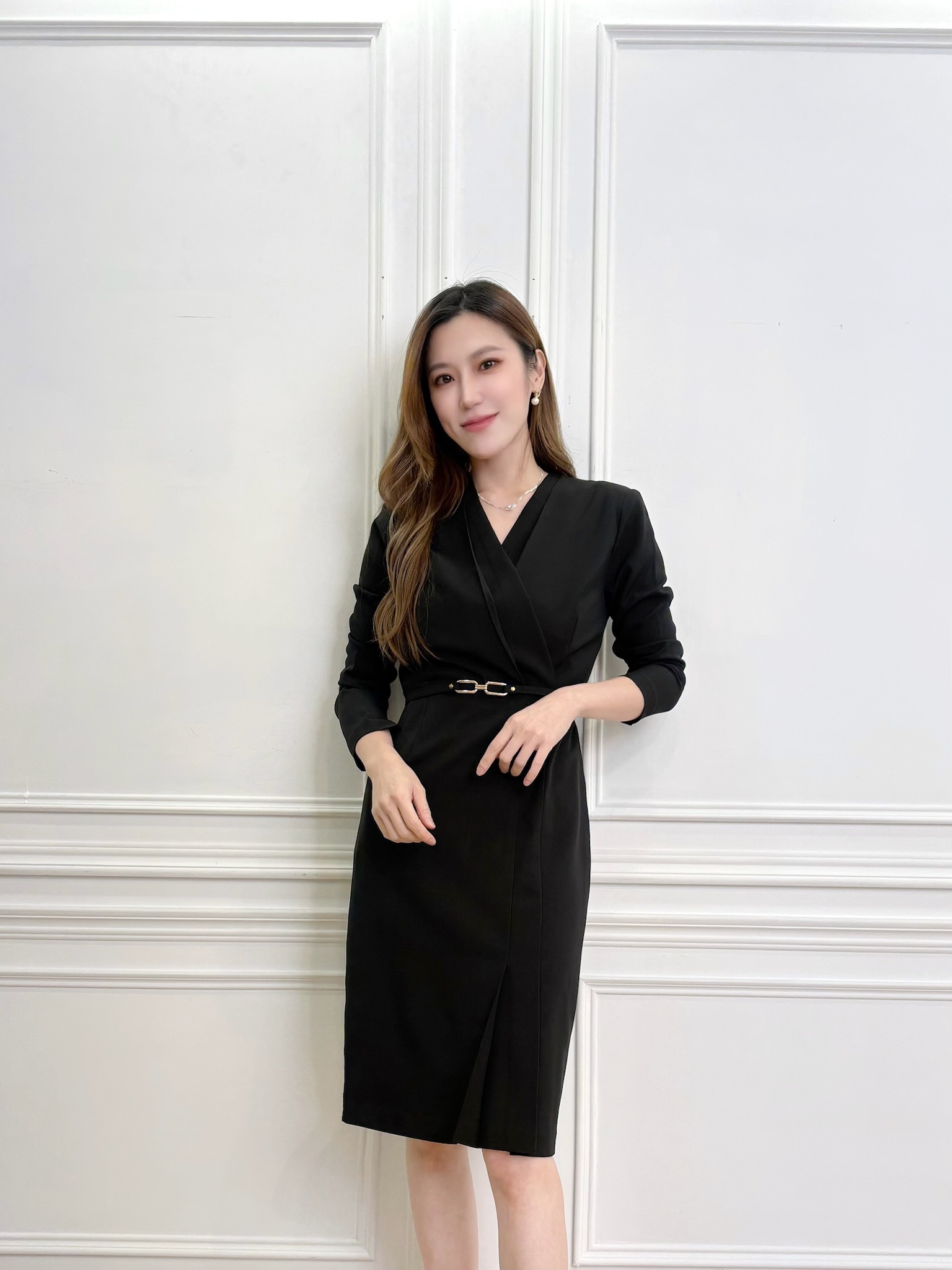 柔韻粉V領前打褶腰帶洋