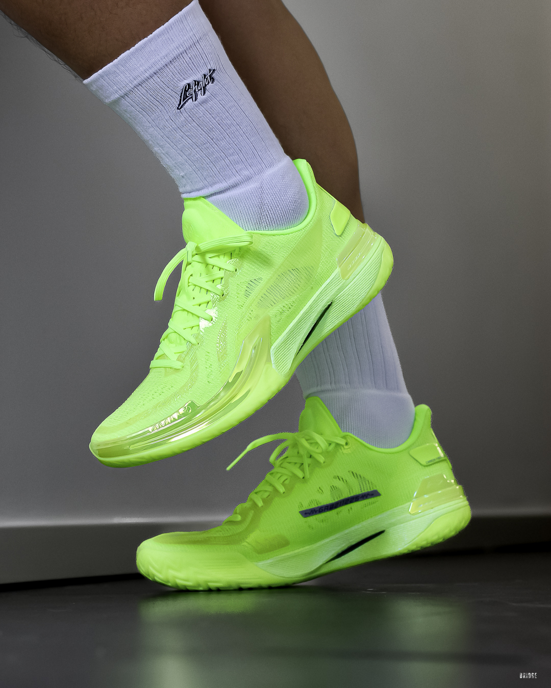 『無庸置疑的年度TOP1 🔥』Li-Ning 李寧 伽馬 「宙焰」 ABAV035-30