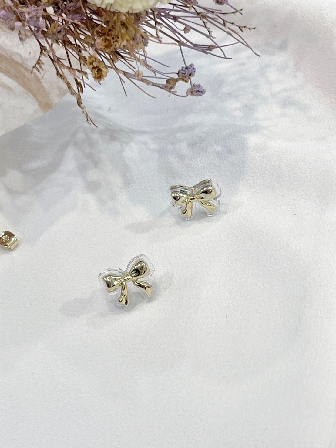 金屬蝴蝶結耳環