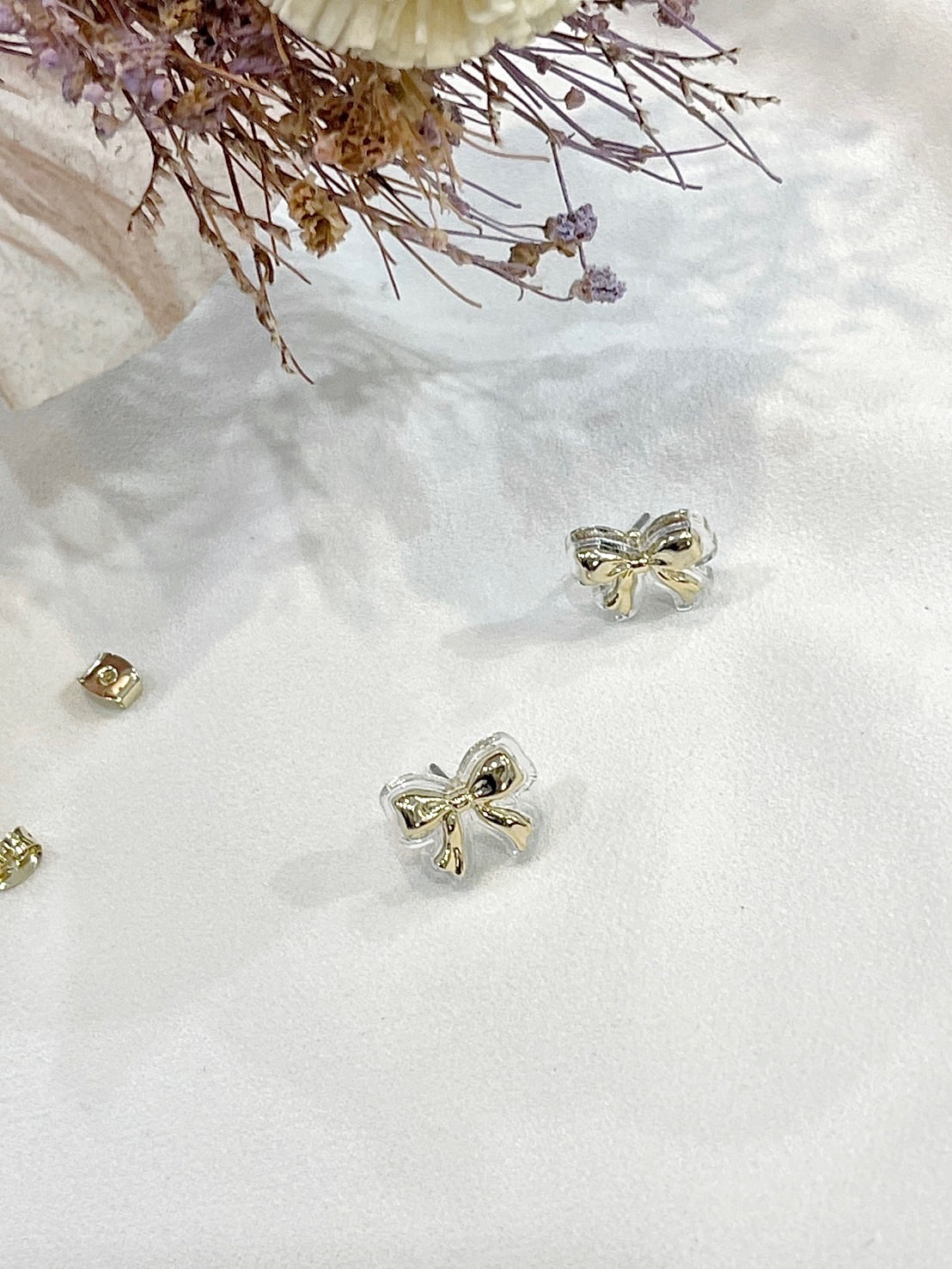 金屬蝴蝶結耳環