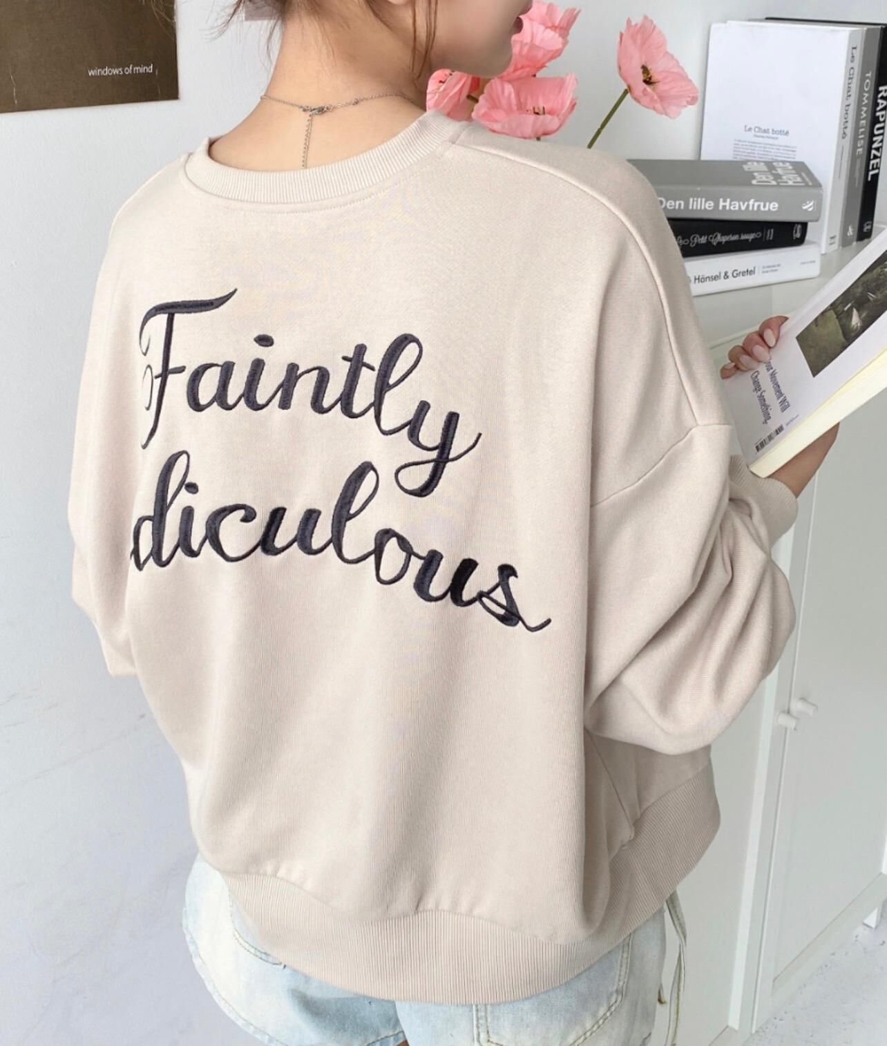 【預購】JN100901 moment+ 刺繡長袖上衣