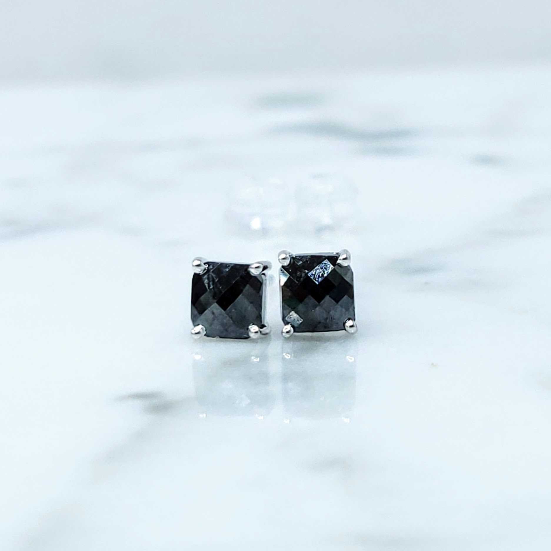 18K White Gold 1.20ct Fancy Black Rectangular Cut Diamond Earring