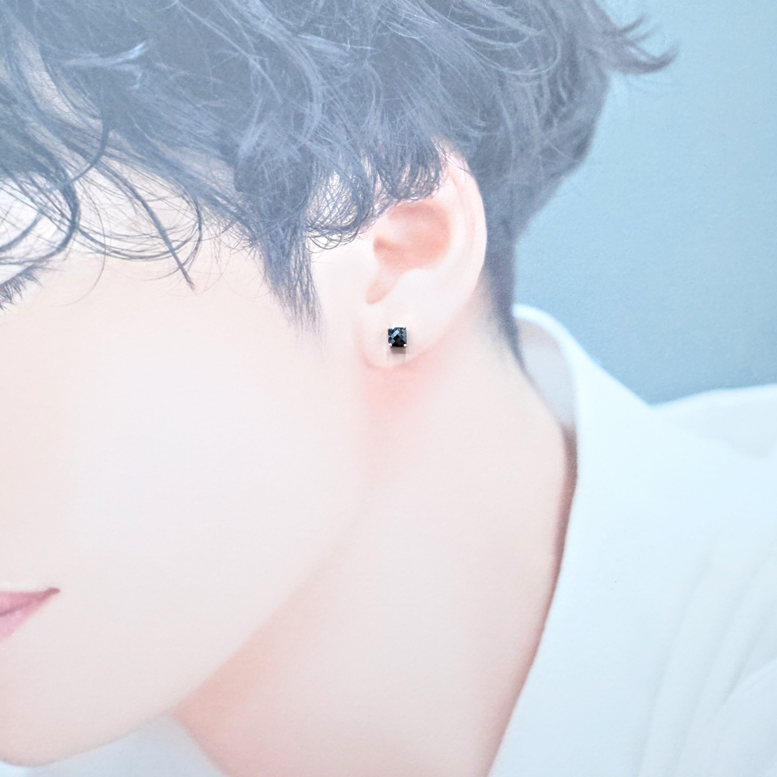 18K White Gold 1.20ct Fancy Black Rectangular Cut Diamond Earring