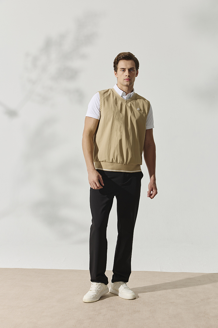 四季隨行防風透氣背心-煙燻卡其