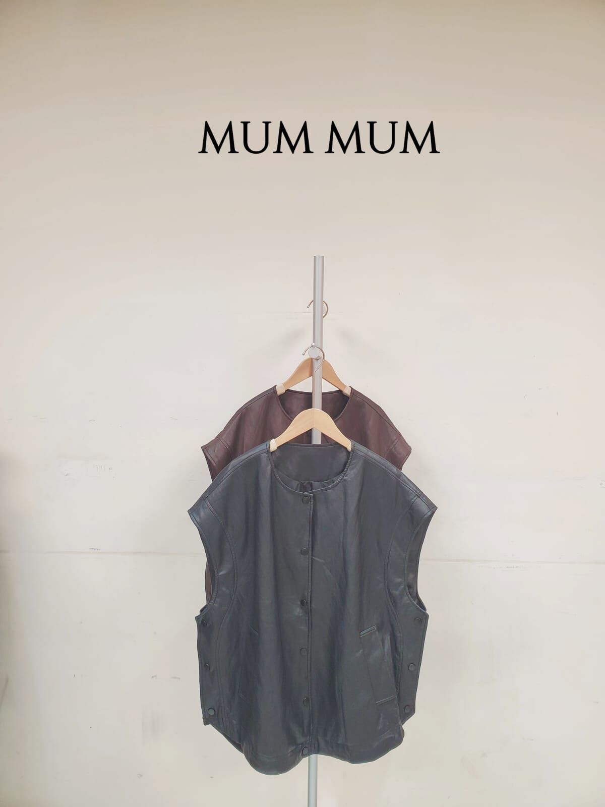 0212745a/皮夾多鈕扣背心外套 52/52/27