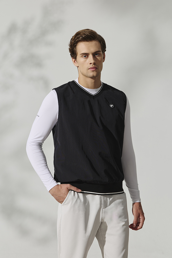 四季隨行防風透氣背心-暗夜黑