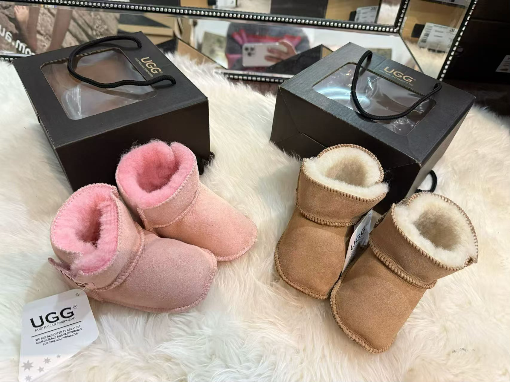 UGG Logo Baby Boot Gift Box