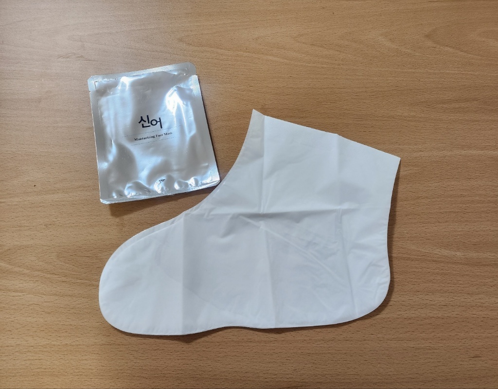 (預購商品 10/17收單) 韓國尿囊素精華煥膚足膜一雙14ml