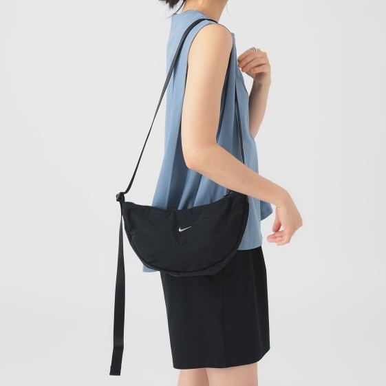 NIKE U AURA CRESCENT CRSSBDY 半月包