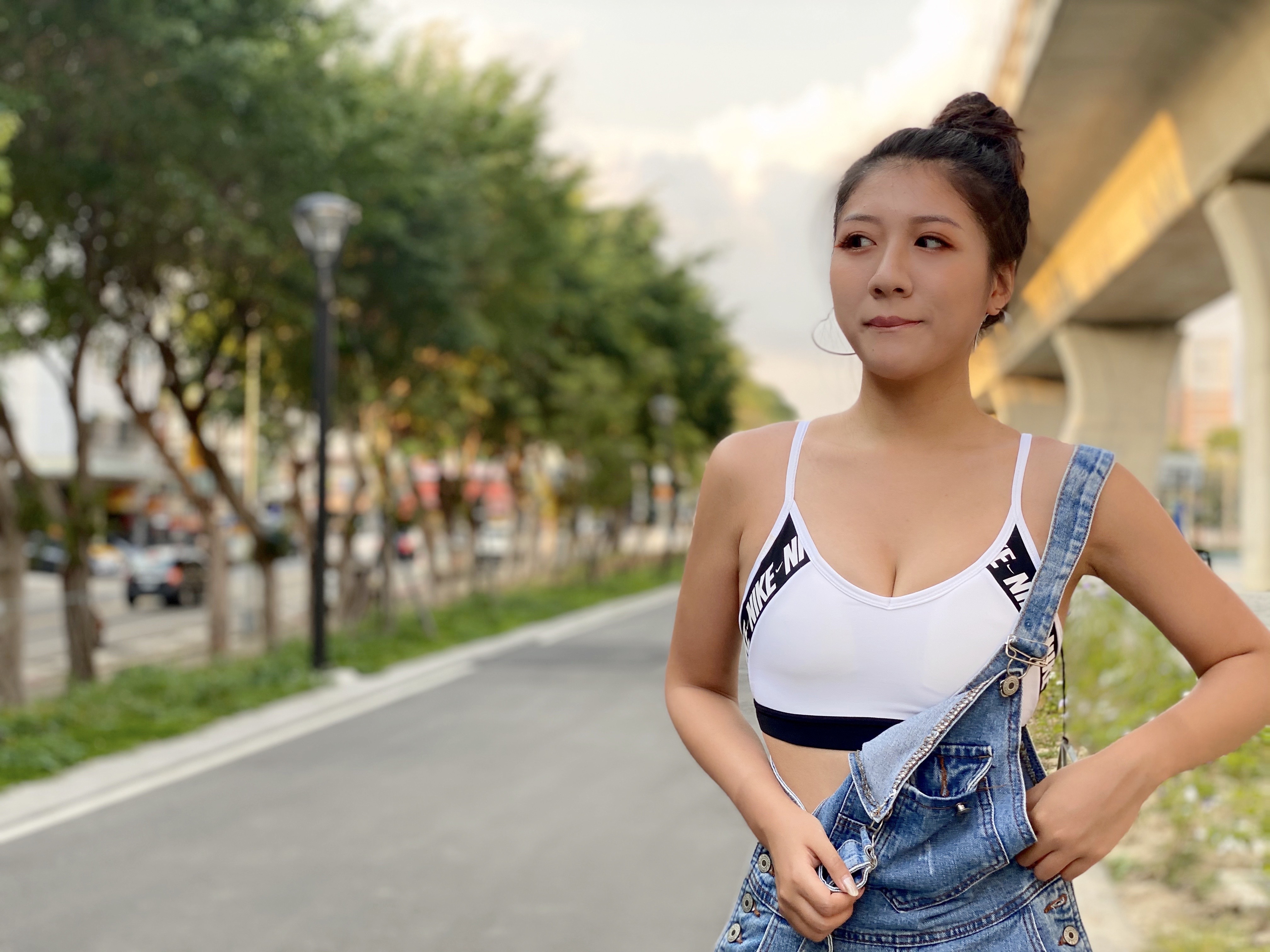 #現貨 NIKE 運動內衣 DB4640-100 白 010 黑