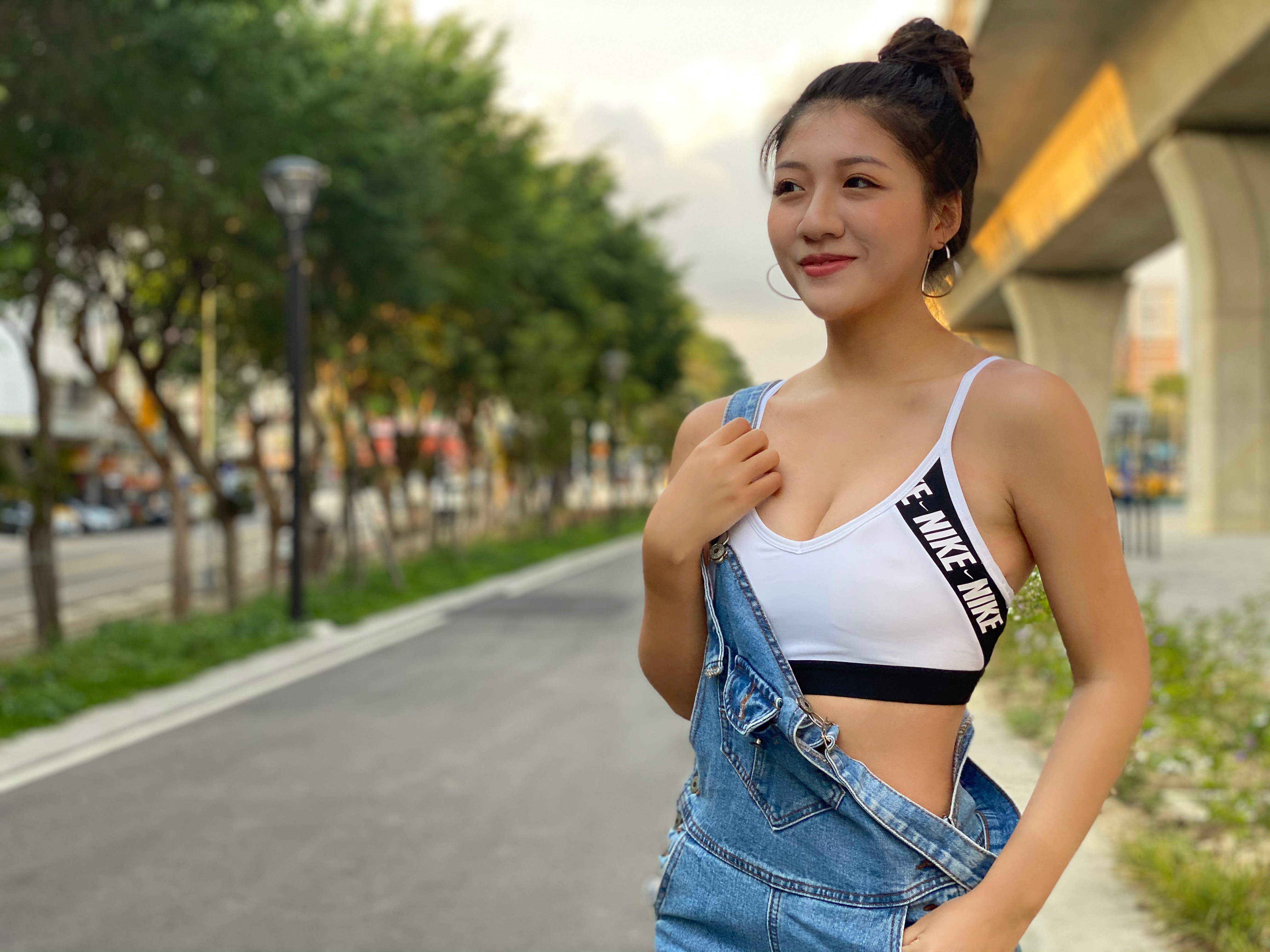 #現貨 NIKE 運動內衣 DB4640-100 白 010 黑