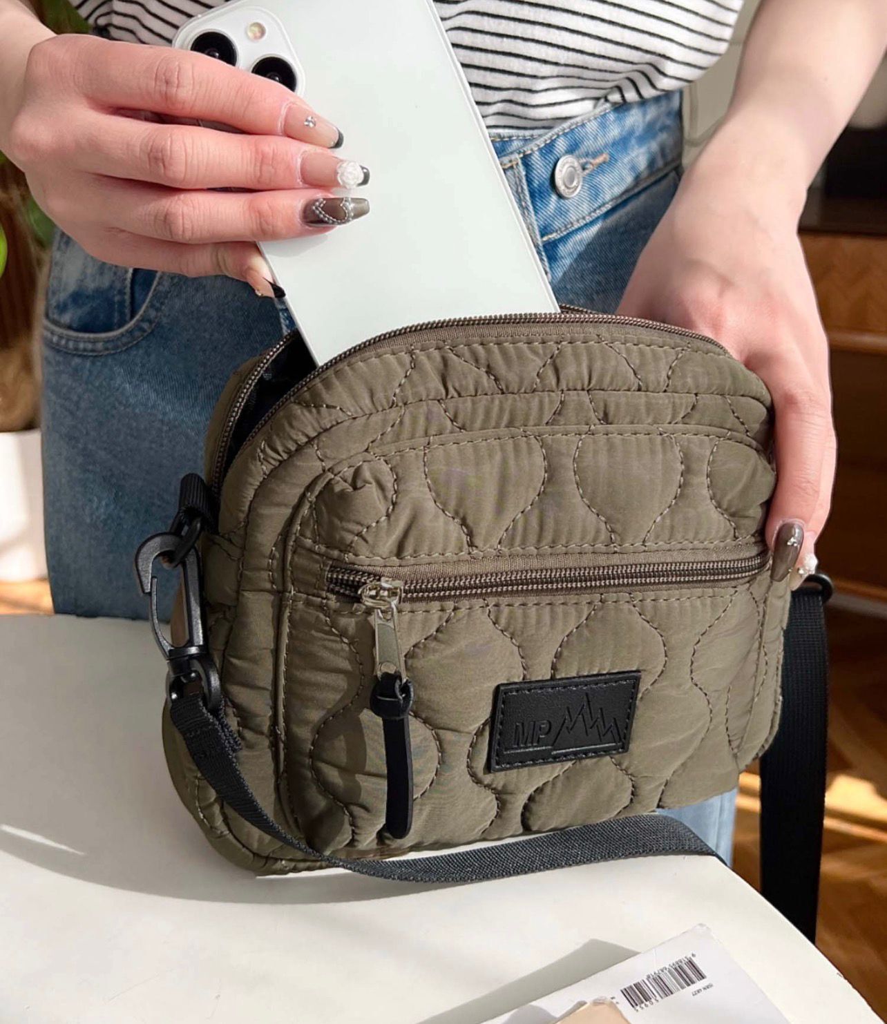 【預購】JN100916 moment+ 斜咩袋