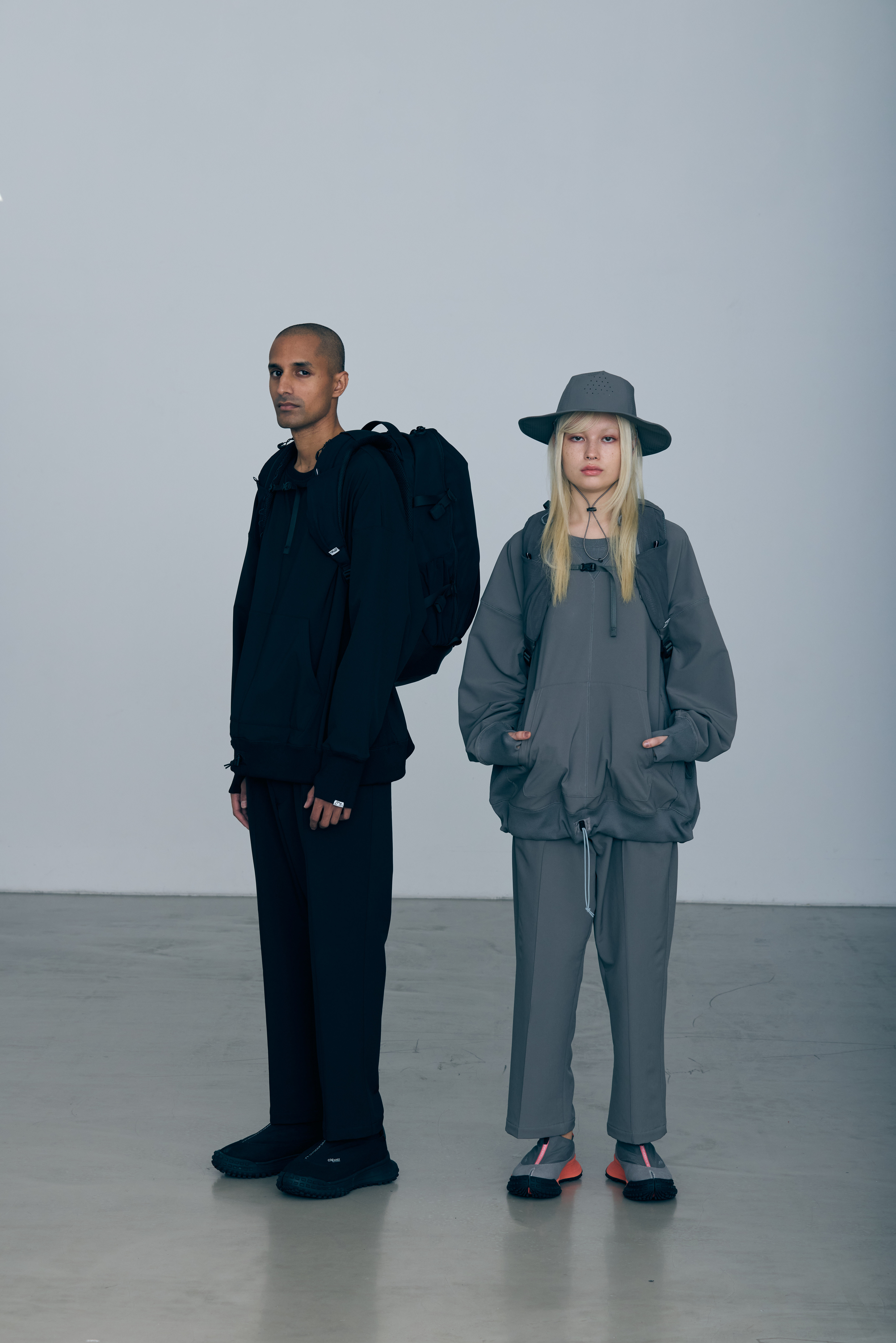 CMF OUTDOOR GARMENT DIVIDED SWEAT CMF2502-J13C BLACK