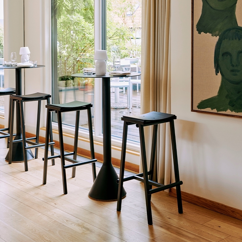 TABURETE 8 BAR STOOL｜工業美學與北歐極簡風融合的多功能吧台椅