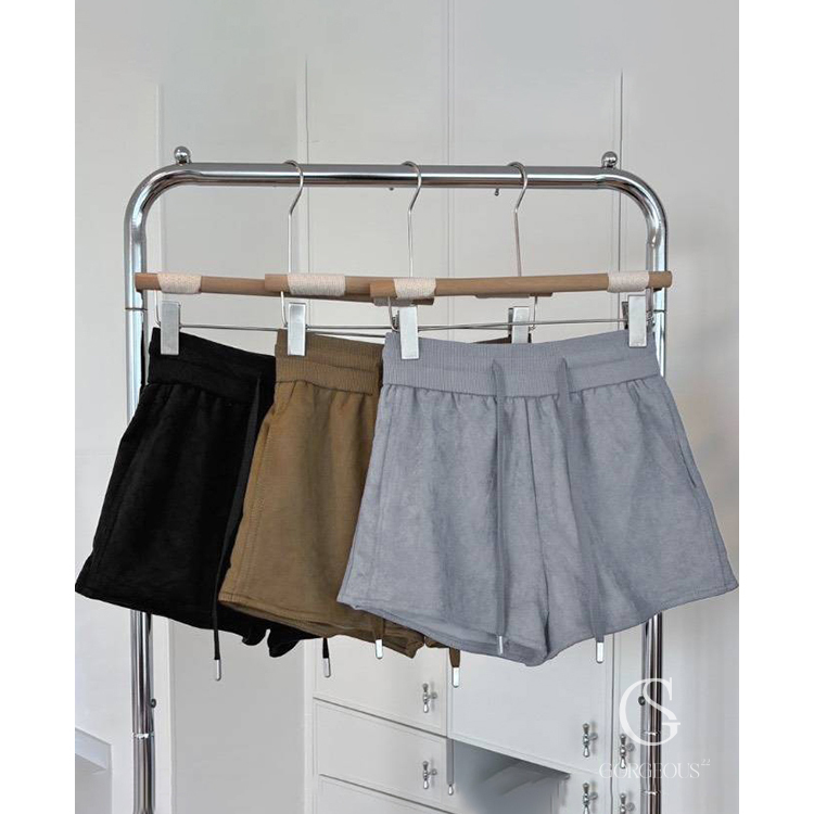 H21「高規格麂皮A字短褲」