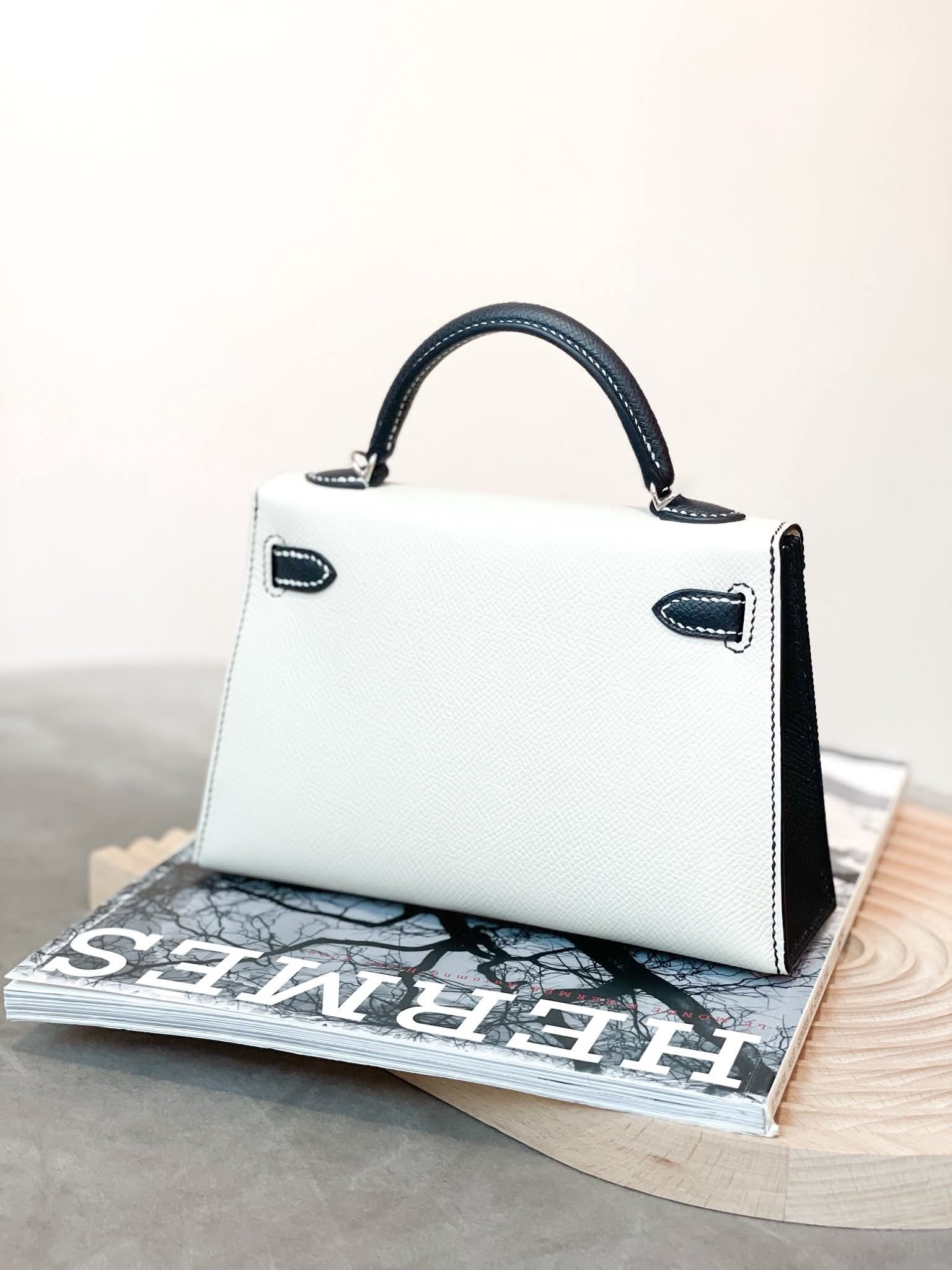 Hermès Kelly Mini II  Epsom Leather Black / Craie PHW HK$20x,xxx   詳情請PM我哋 (HK$2,000 立即落訂)