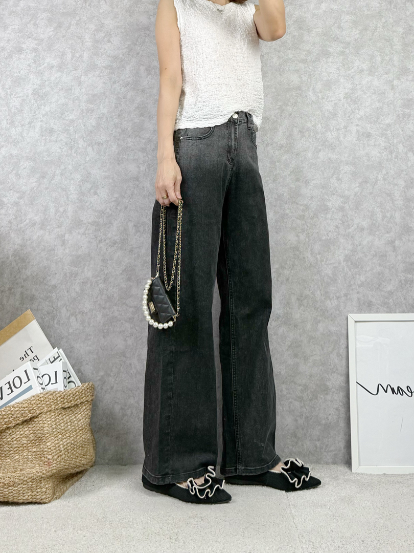 隨性穿就能展現氣勢感的黑灰漸層寬褲