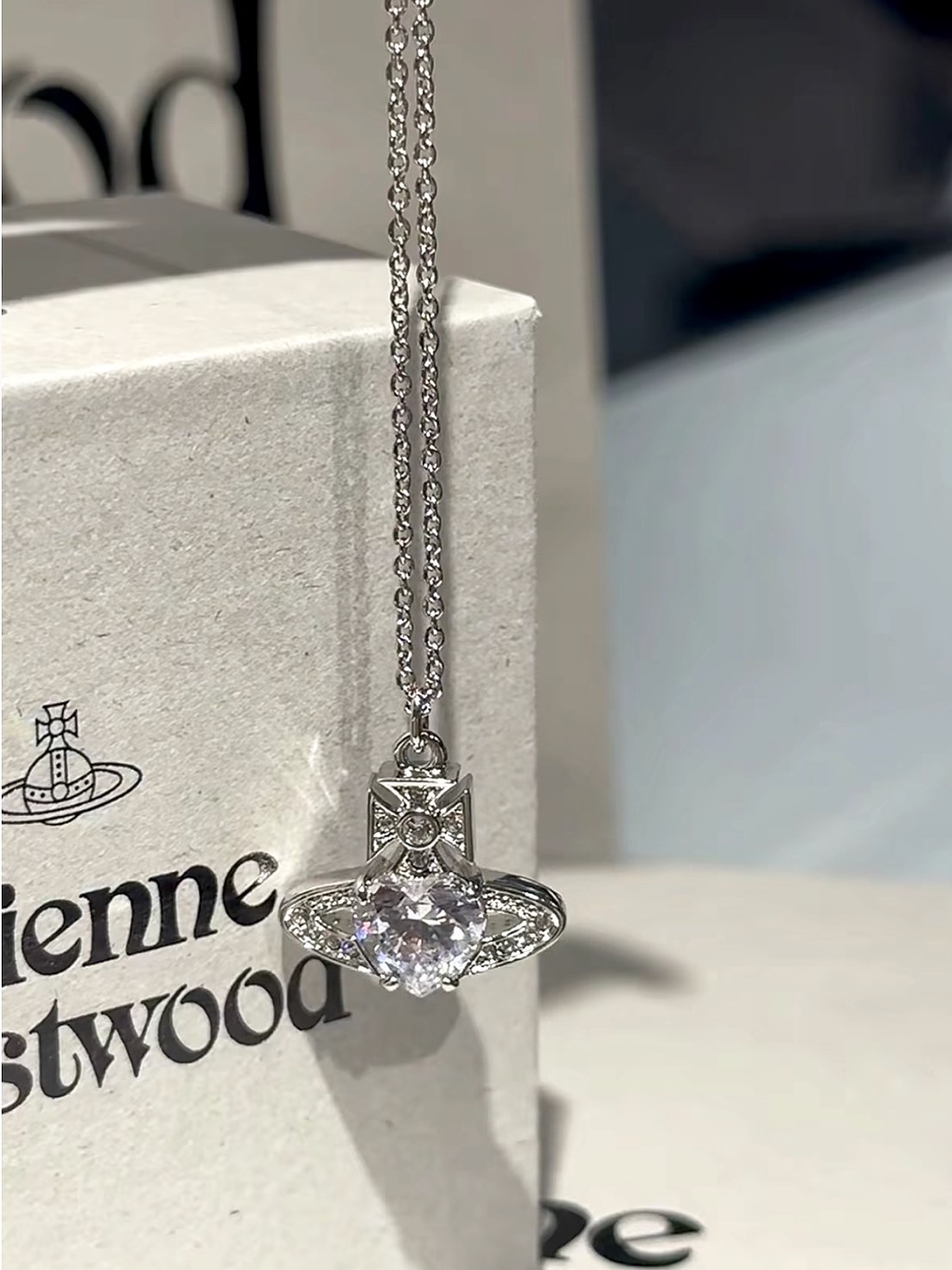 VIVIENNE WESTWOOD ARIELLA 愛心 白鑽 土星項鍊