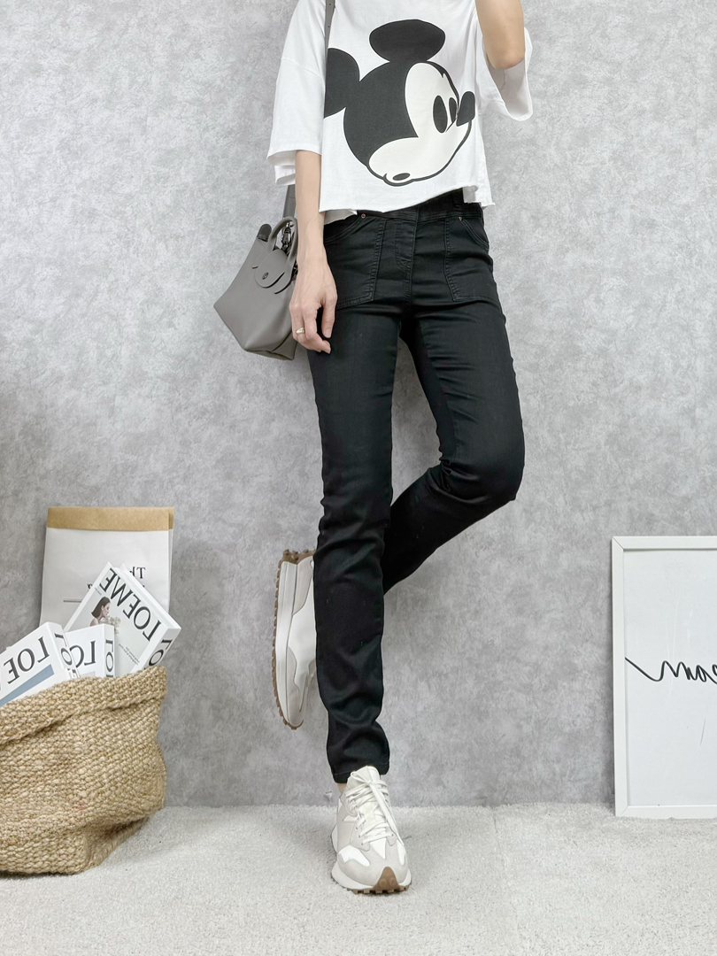 外型俐落有型★超彈力合身不緊身牛仔棉褲