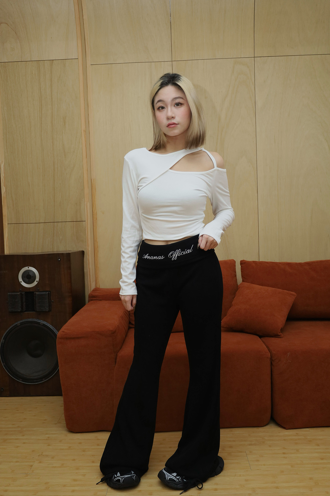 [ Ananas自訂款✨] 品牌LOGO刺繡翻領棉喇叭褲