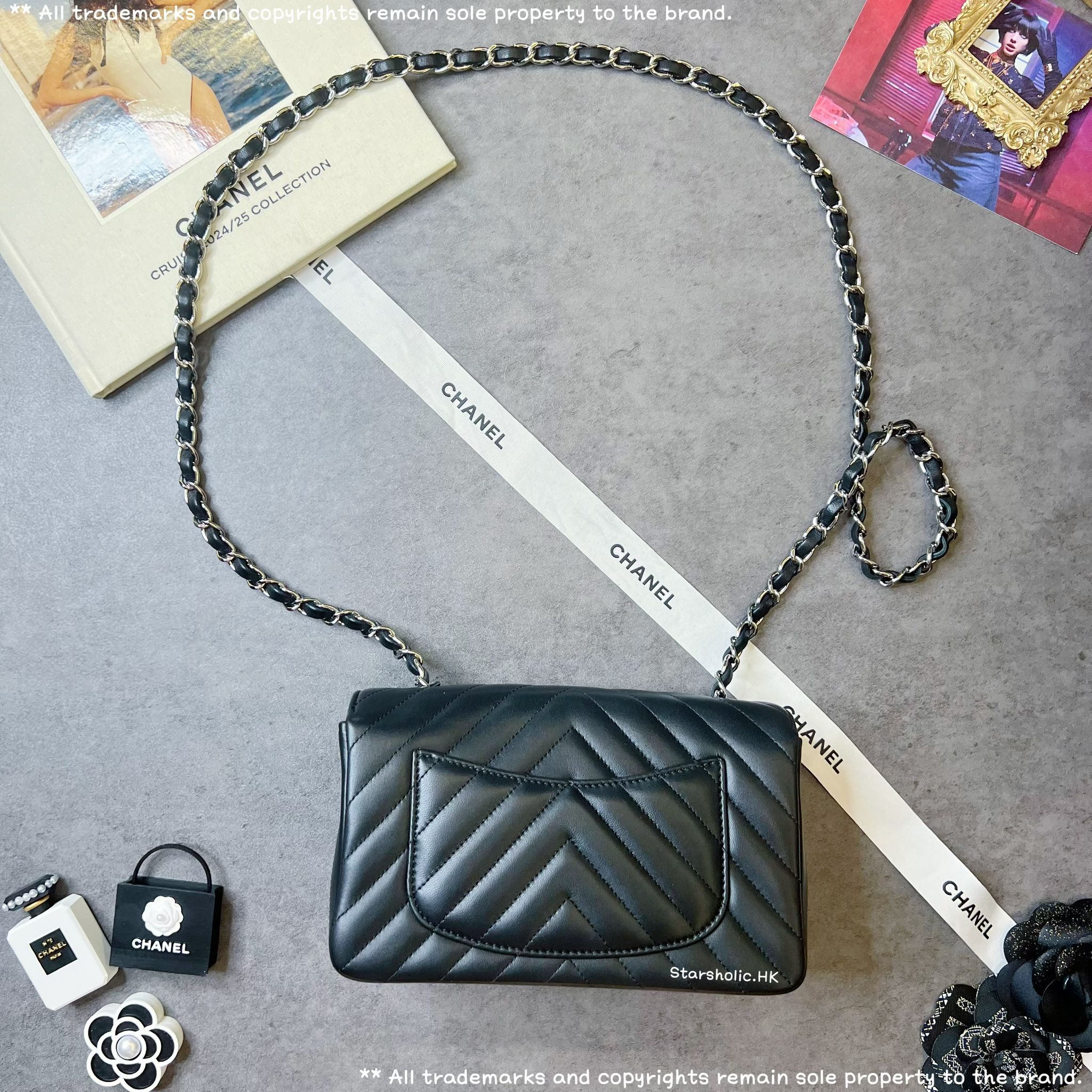 「SOLD」CHANEL Classic Flap 20cm V 紋
