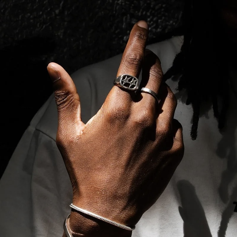 TwoJeys - Framed Ring