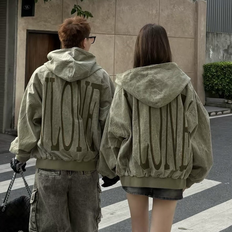 VLone 復古水洗 仿舊 刺繡印花 胸前小V 背後大logo 連帽外套 夾克 深灰色 / 軍綠色