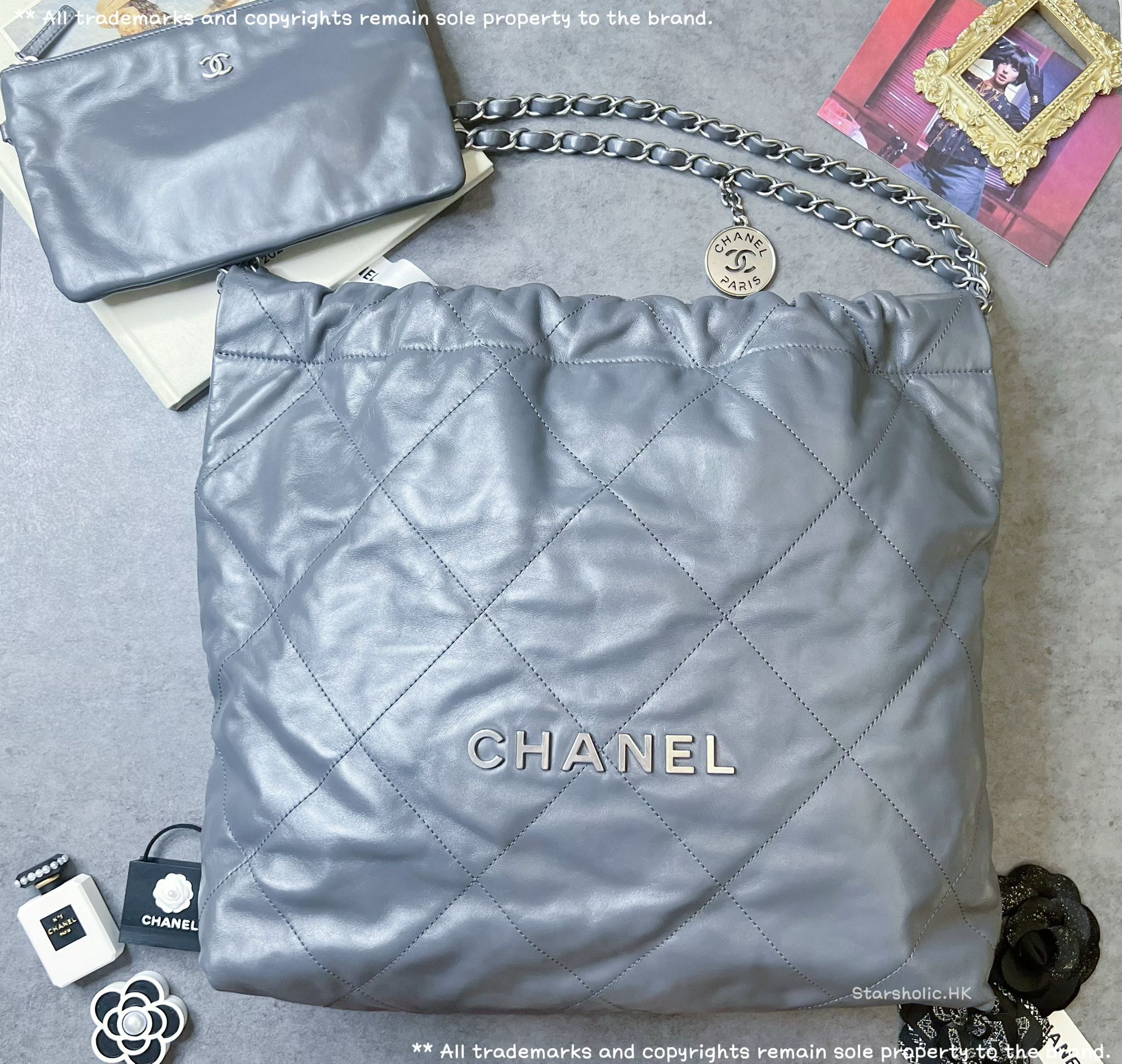 「SOLD」CHANEL 22 Bag Medium Size
