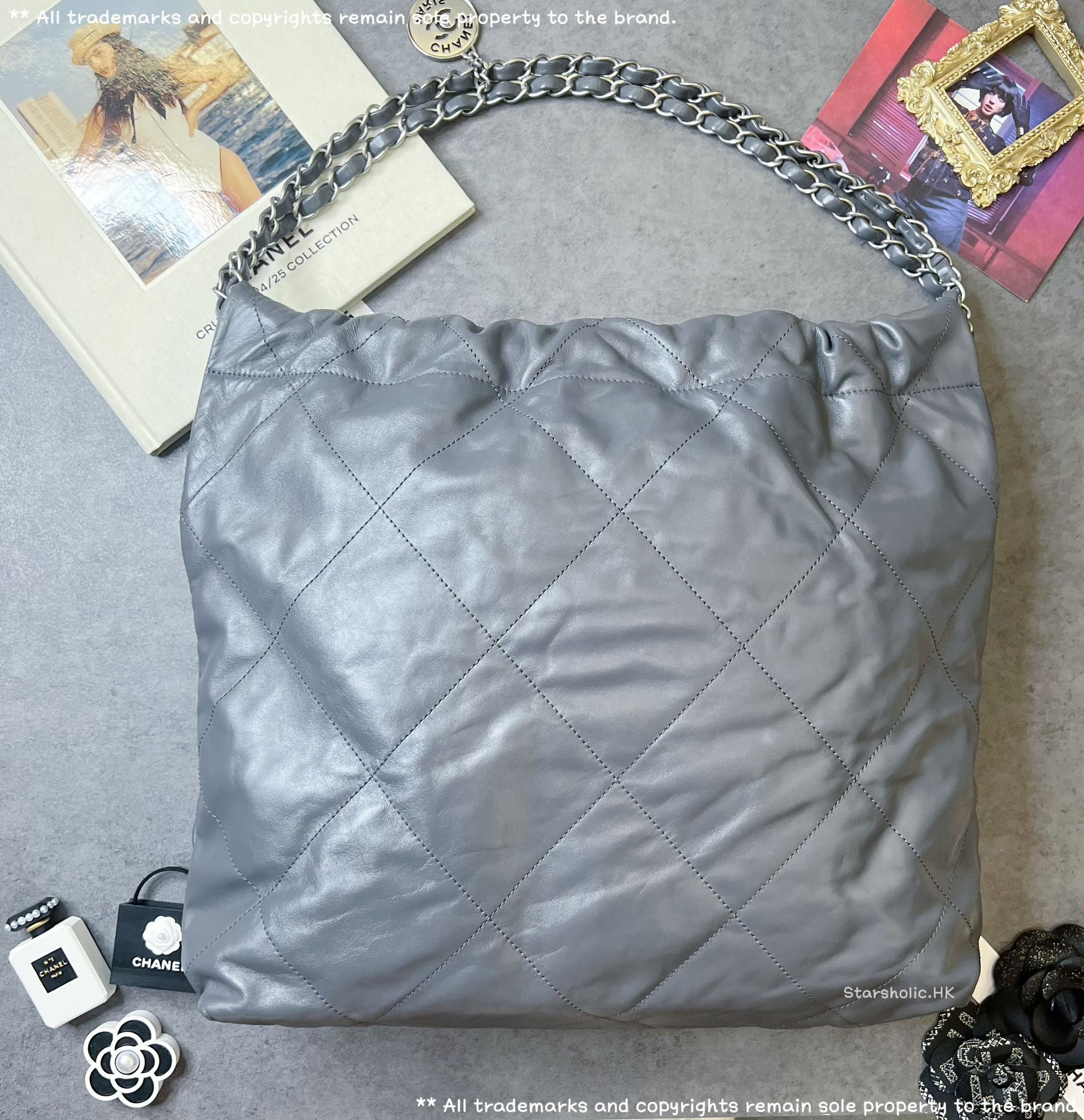 「SOLD」CHANEL 22 Bag Medium Size