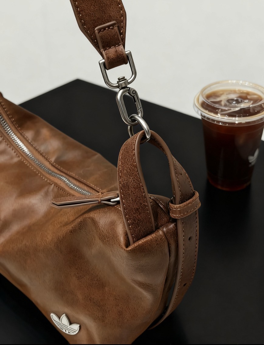 iSNEAKERS｜Adidas Originals Belted Shldr 肩背包