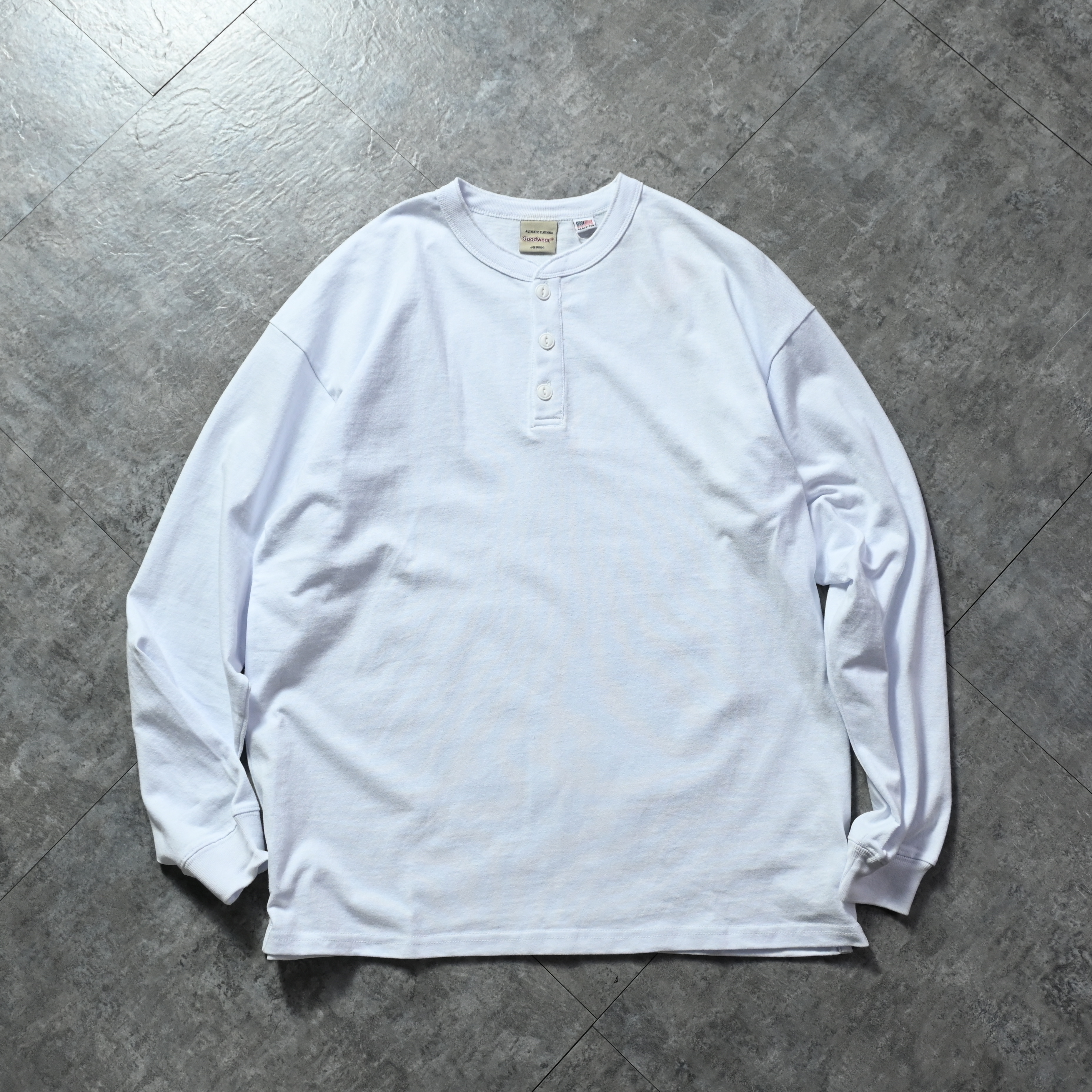 Goodwear JP Henley Neck L/S BIG TEE
