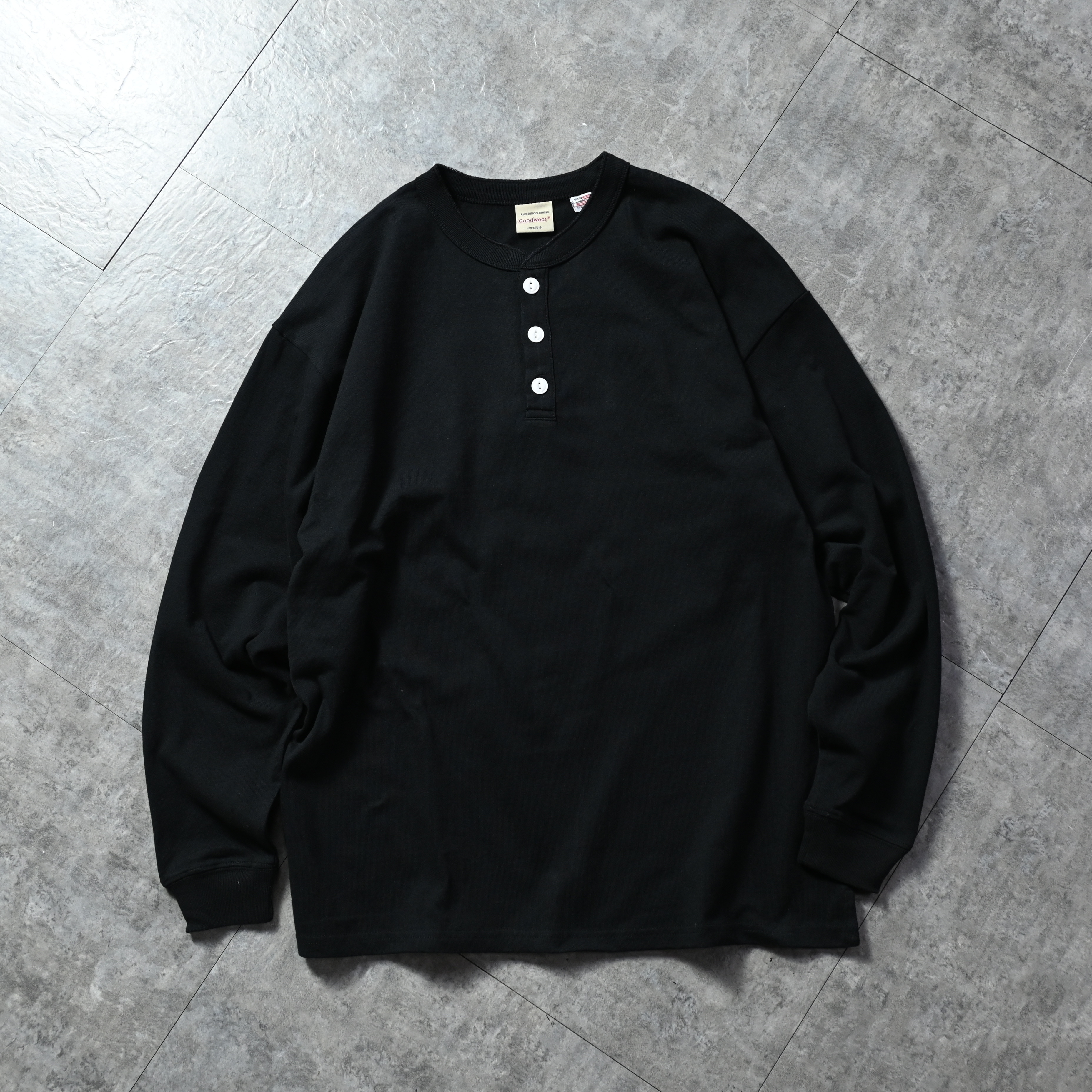 Goodwear JP Henley Neck L/S BIG TEE