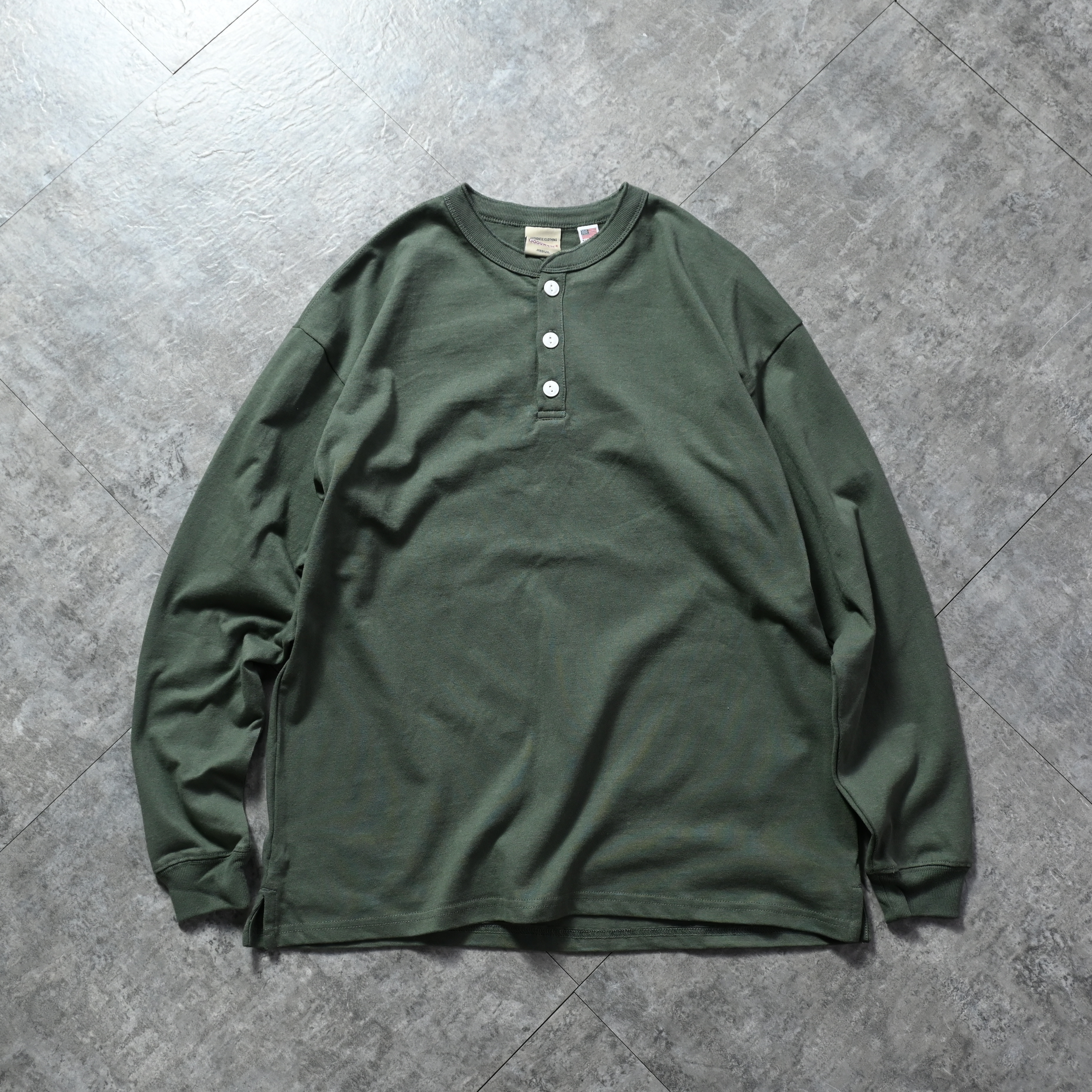 Goodwear JP Henley Neck L/S BIG TEE