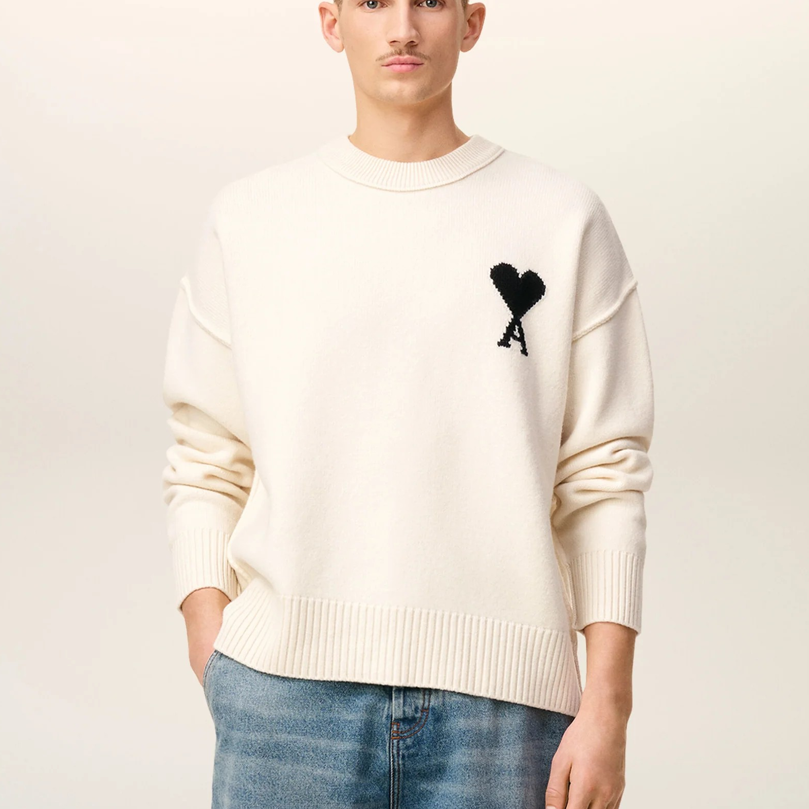 1FF1006-149 AMI Wool Ami De Coeur Crewneck Sweater White #UKS838.018.151 (C-EU-E)